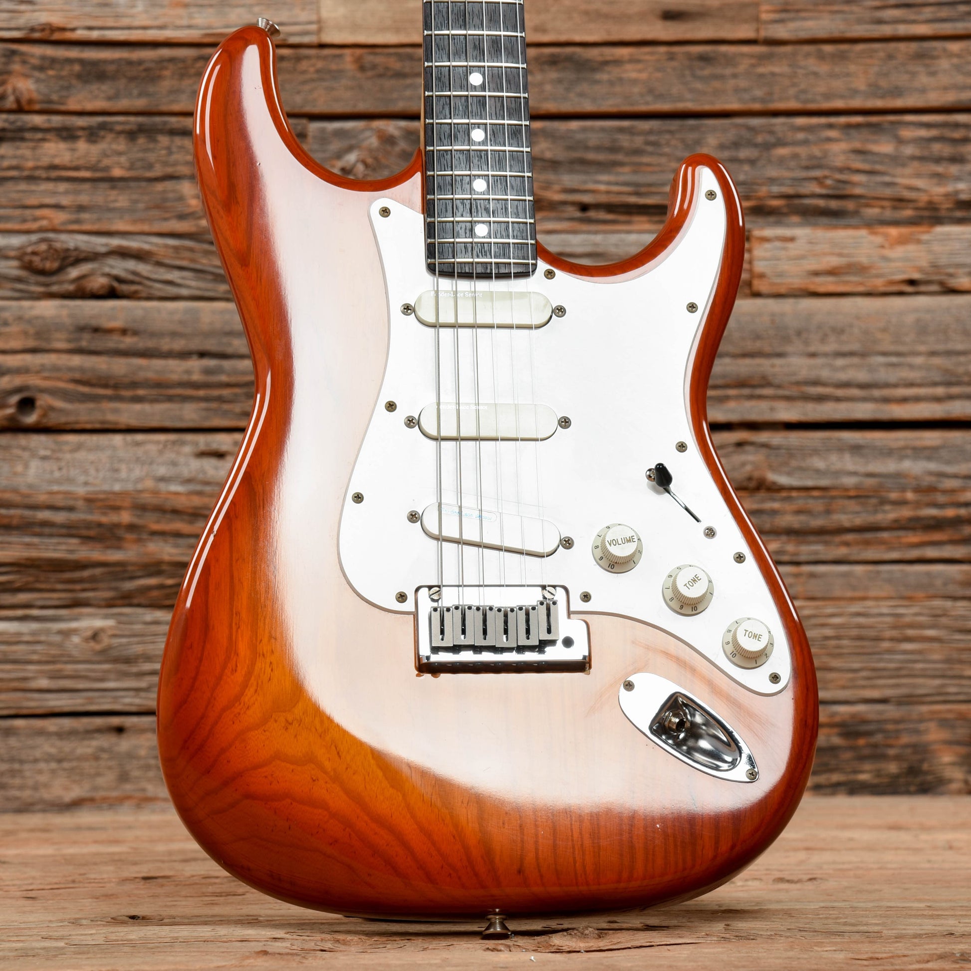 Fender Pro-Feel Stratocaster STR-850LS Sienna Sunburst Electric Guitars / Solid Body