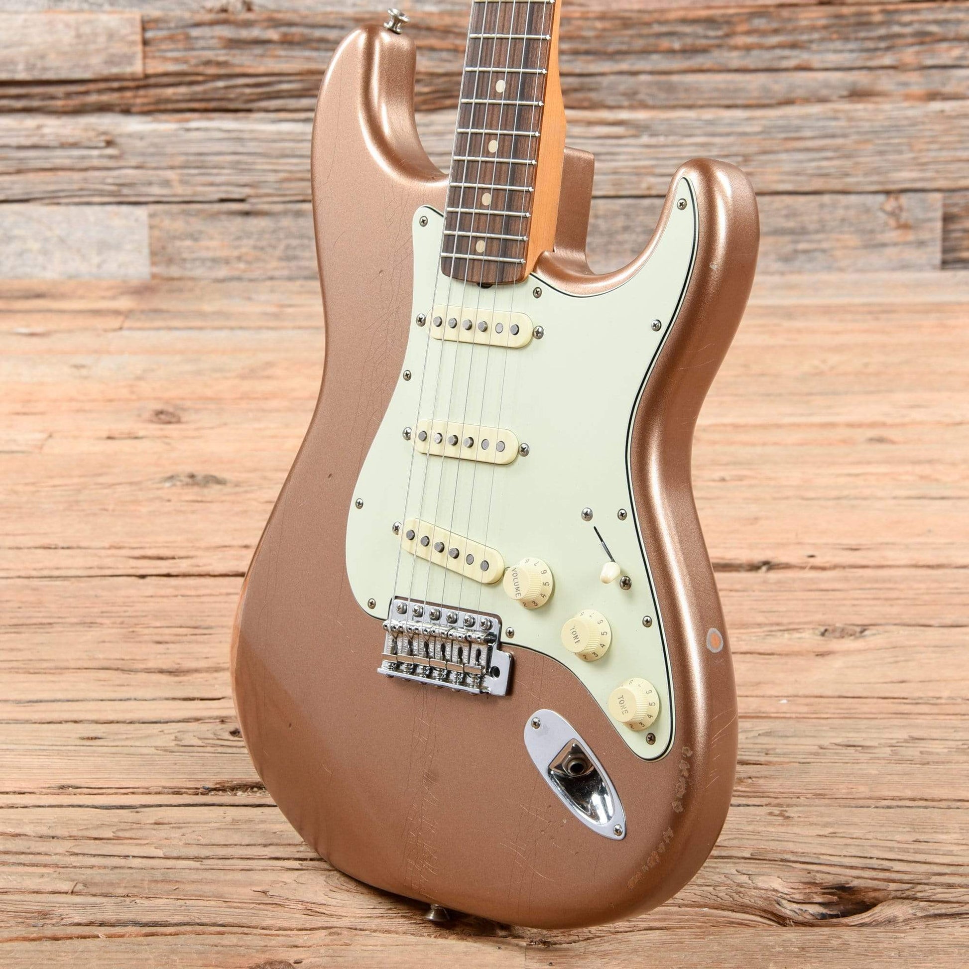 Fender Road Worn '60s Stratocaster Firemist Gold 2020 Electric Guitars / Solid Body