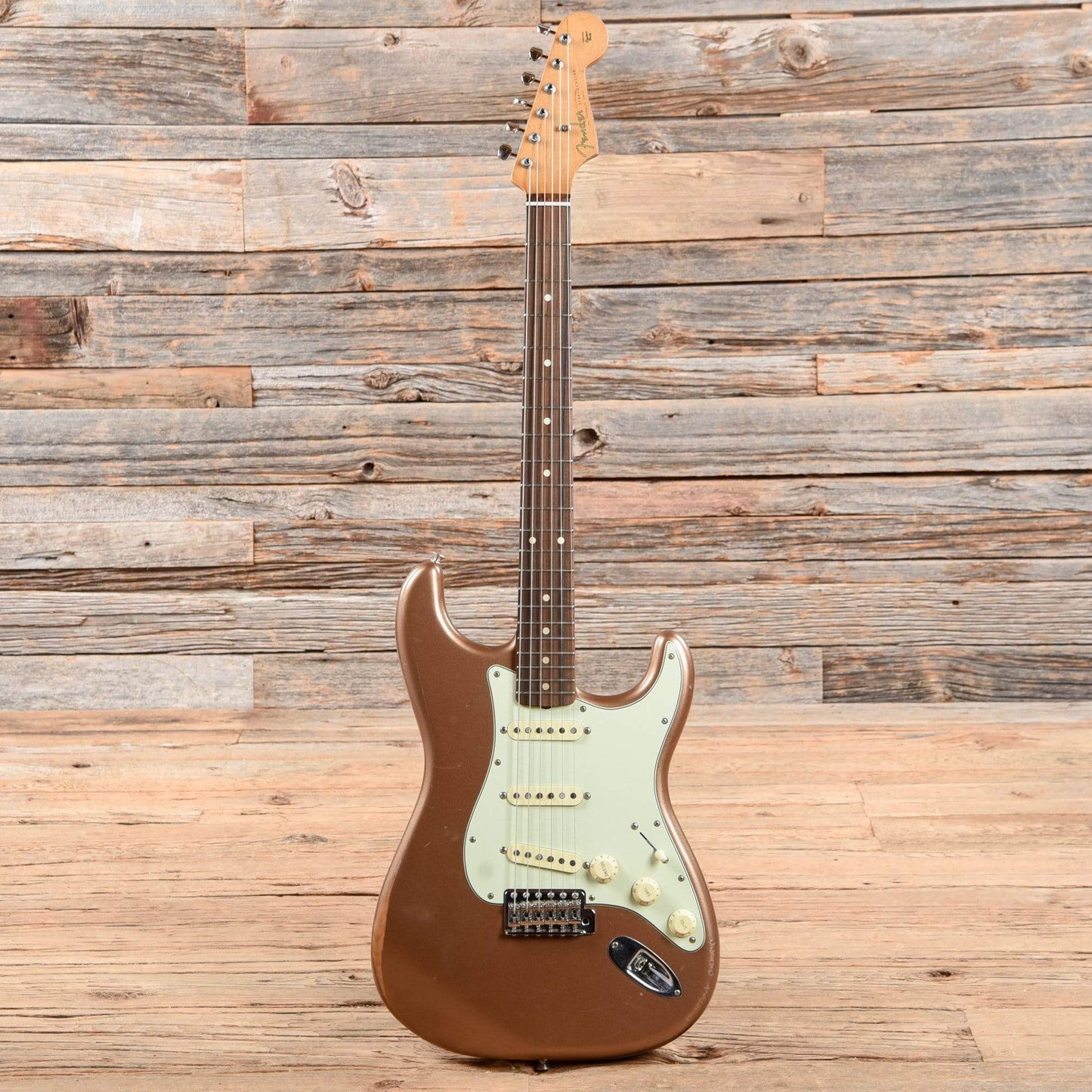 Fender Road Worn '60s Stratocaster Firemist Gold 2020 Electric Guitars / Solid Body
