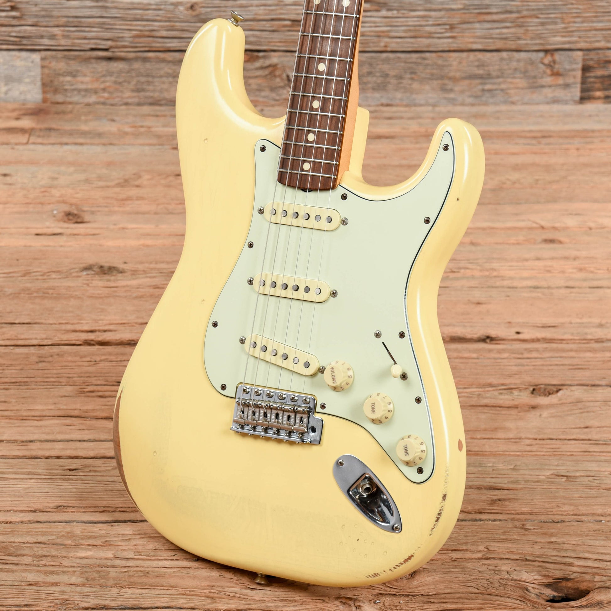 Fender Road Worn '60s Stratocaster Vintage White w/Pure Vintage '59 Pickups Electric Guitars / Solid Body