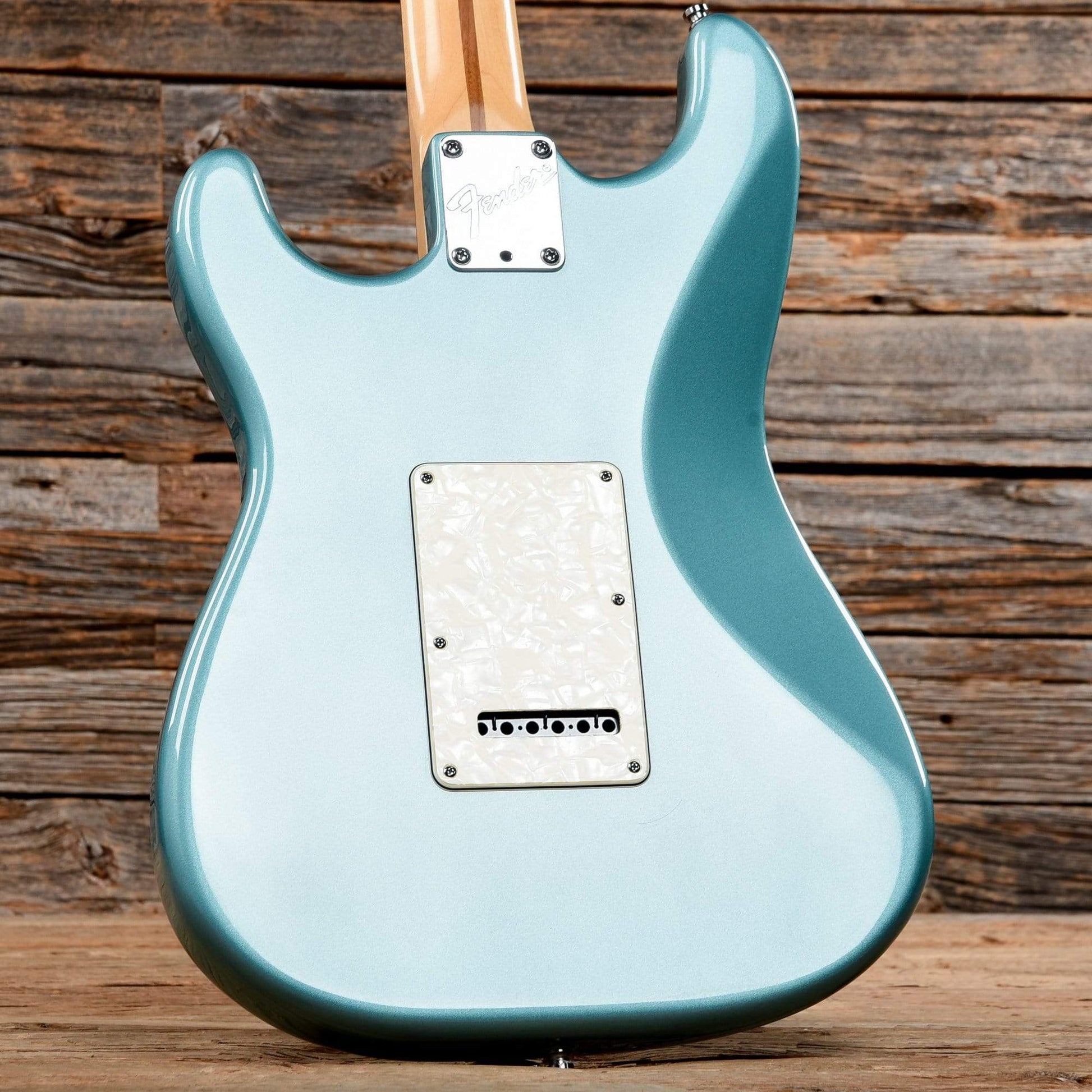 Fender Roadhouse Stratocaster Teal Green Metallic 1997 Electric Guitars / Solid Body