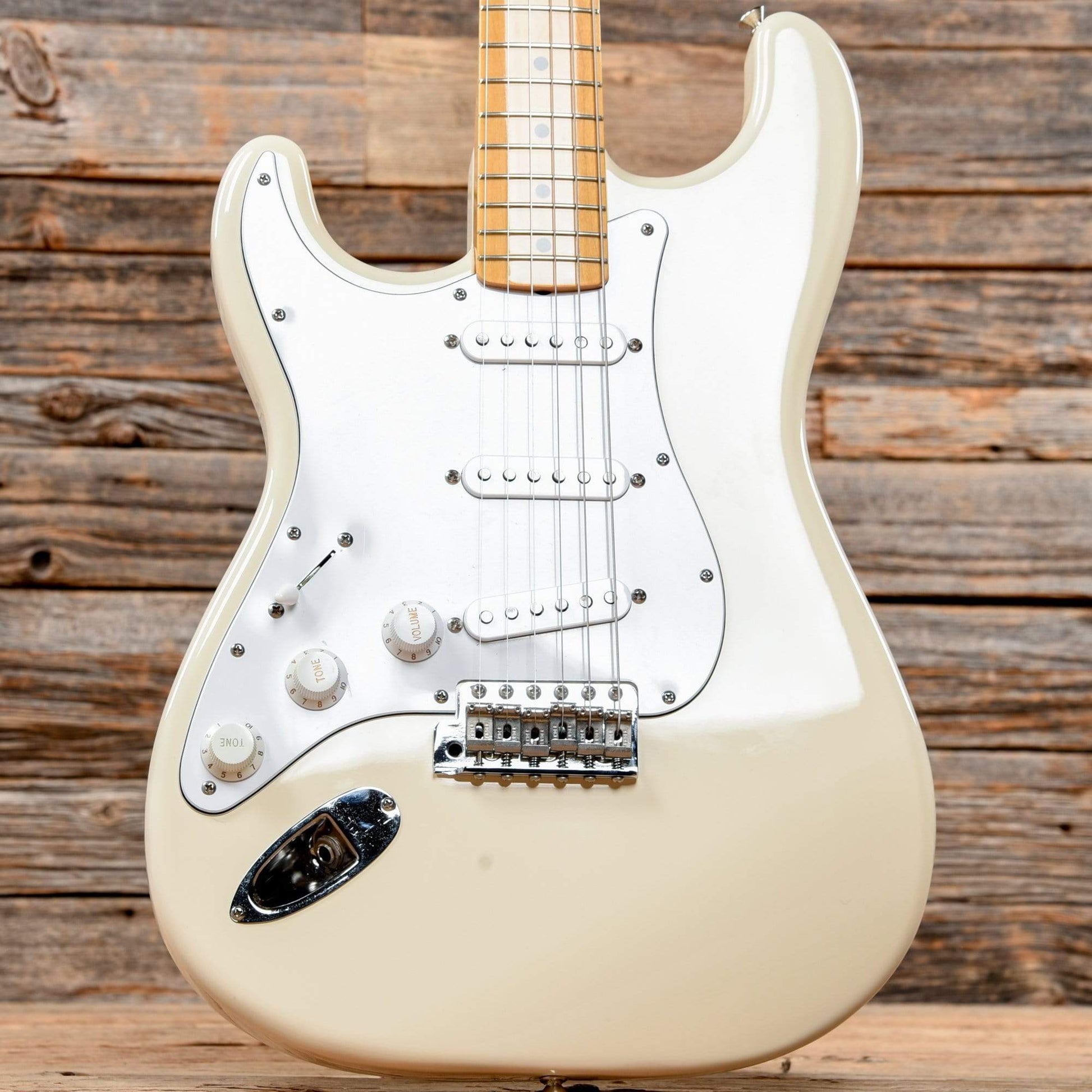 Fender ST68-72L Stratocaster Vintage White Electric Guitars / Solid Body