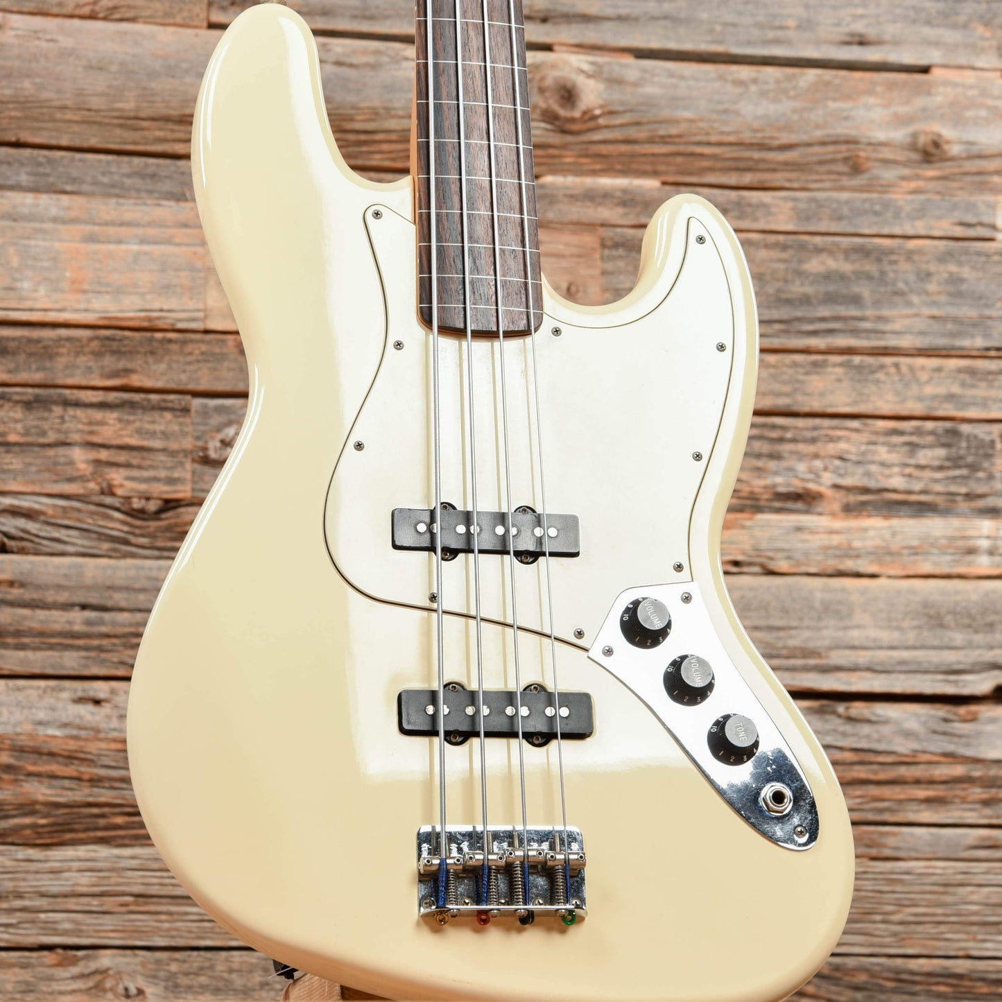 Fender Standard Jazz Bass Olympic White 1997 Electric Guitars / Solid Body