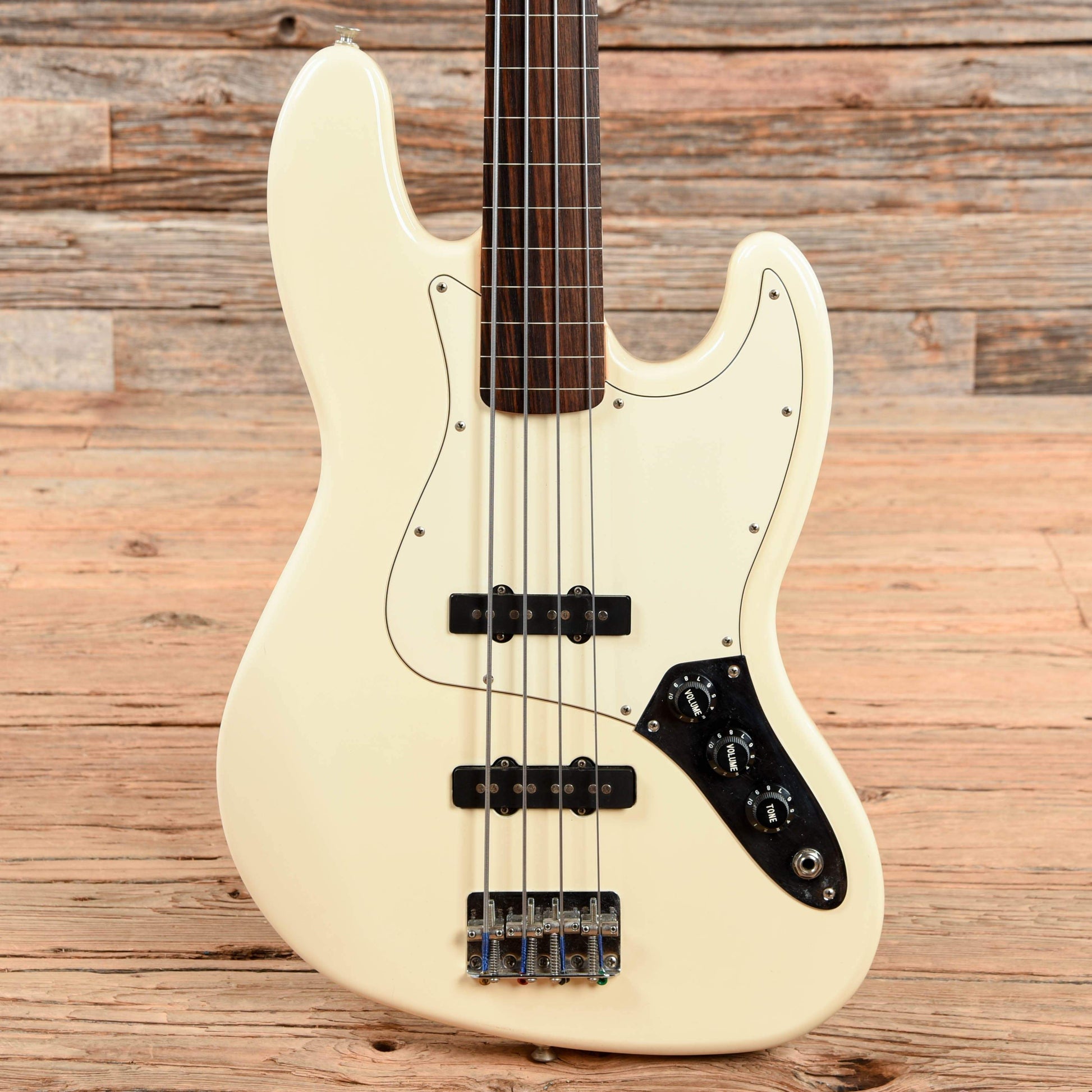 Fender Standard Jazz Bass Olympic White 1997 Electric Guitars / Solid Body