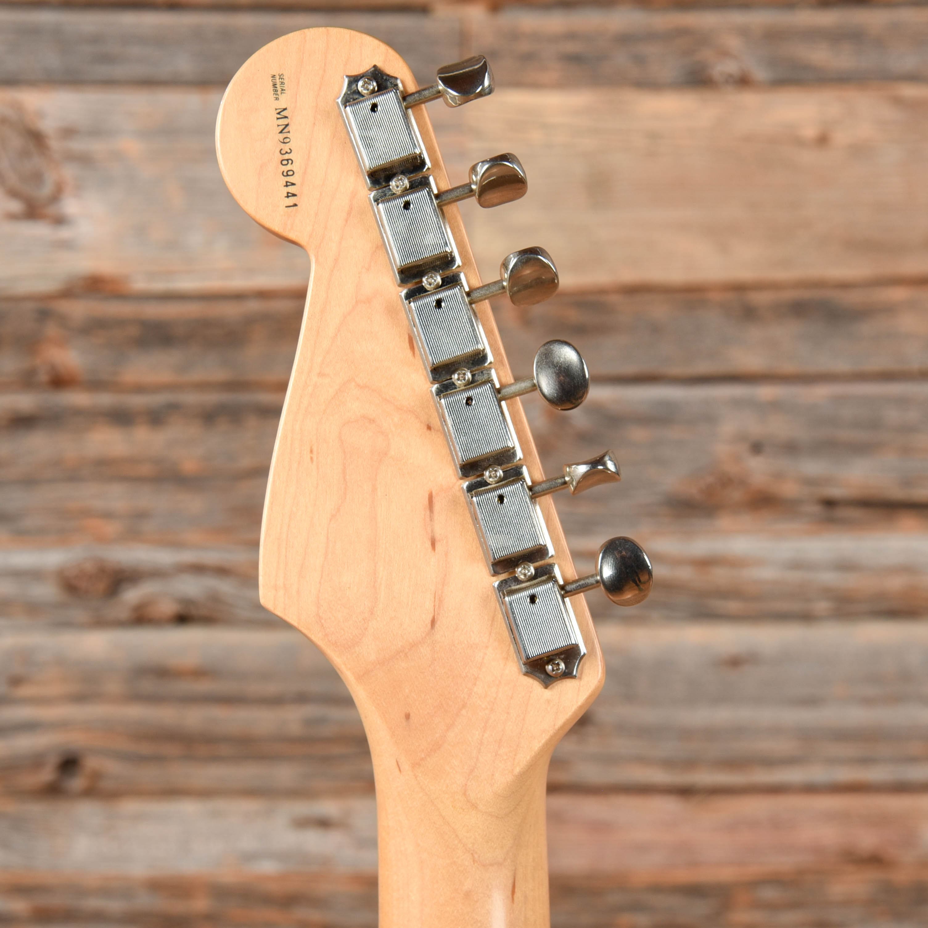 Fender STRATOCASTER 1999 フェンダー ストラトキャスター Fender Standard Stratocaster 1999 – Chicago Music Exchange