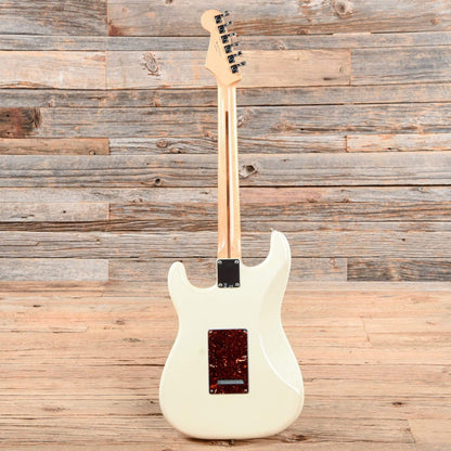 Fender Standard Stratocaster Antique White Tint 2011 Electric Guitars / Solid Body