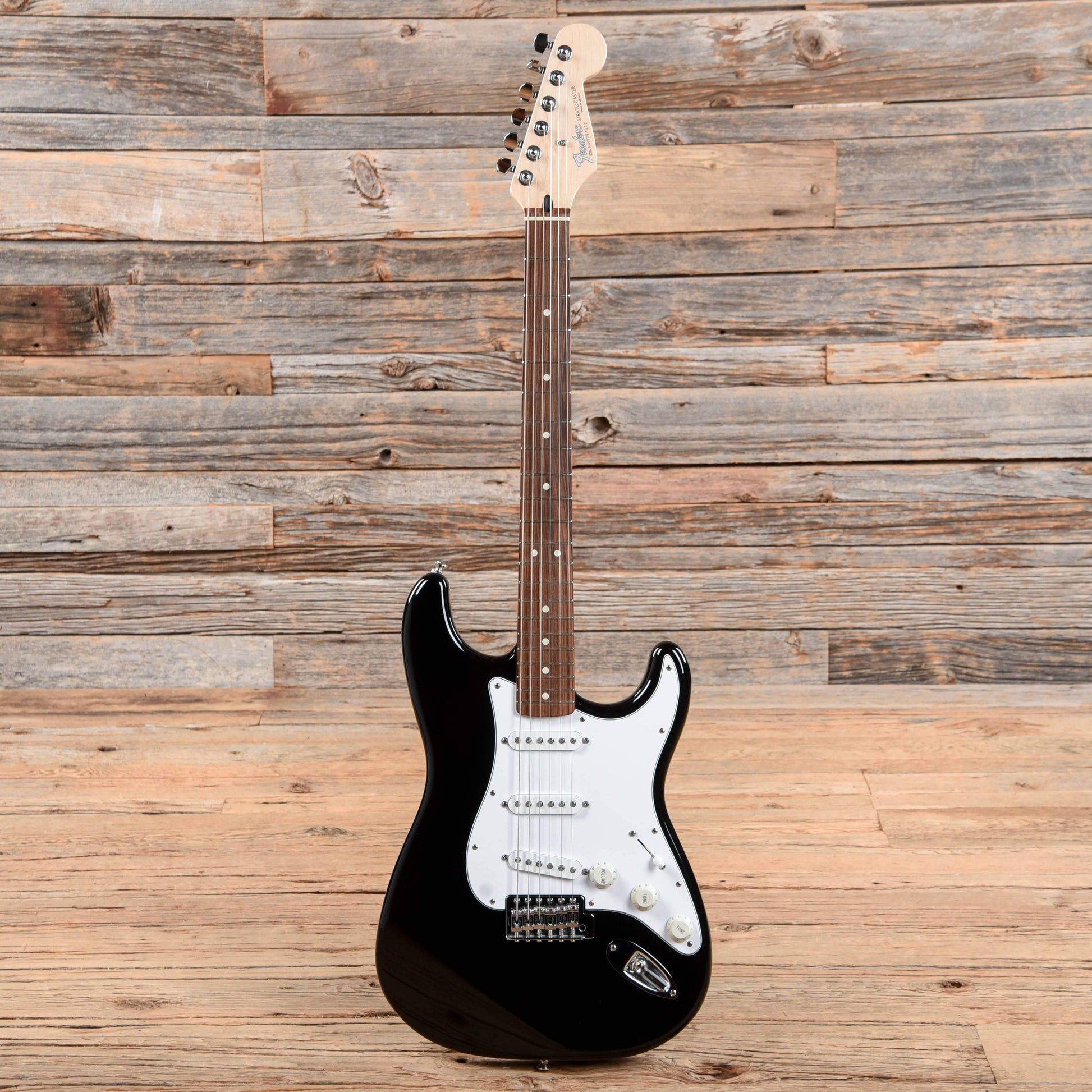 Fender Standard Stratocaster Black 1998 Electric Guitars / Solid Body