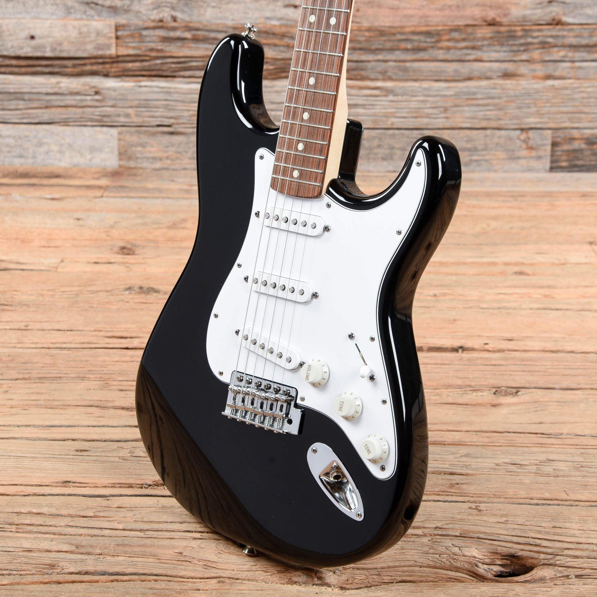 Fender Standard Stratocaster Black 1998 Electric Guitars / Solid Body