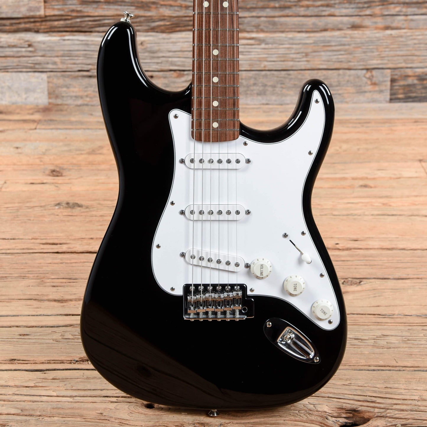 Fender Standard Stratocaster Black 1998 Electric Guitars / Solid Body