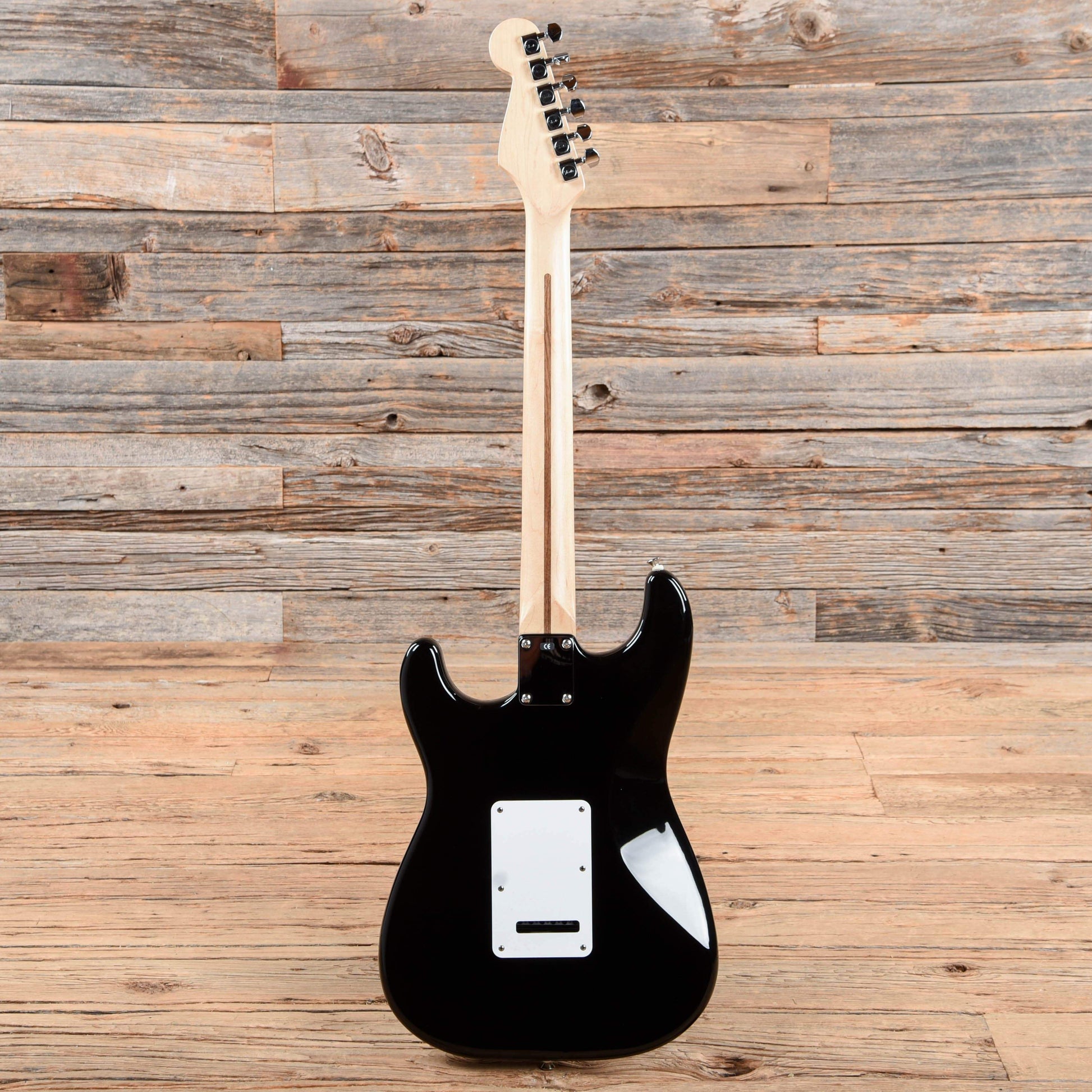 Fender Standard Stratocaster Black 1998 Electric Guitars / Solid Body
