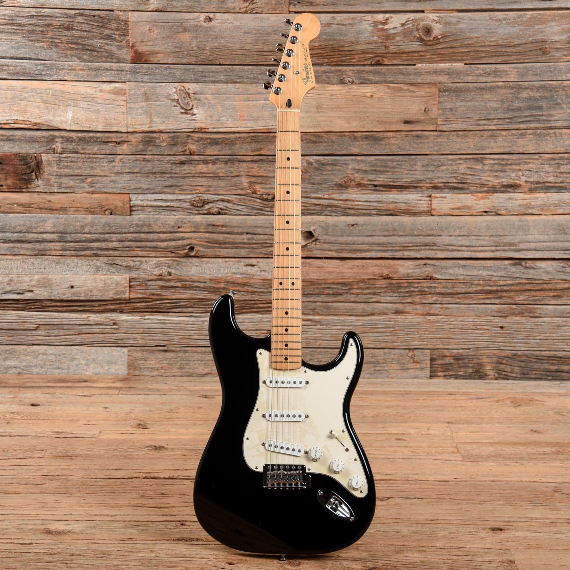 Fender Standard Stratocaster Black 2001 Electric Guitars / Solid Body