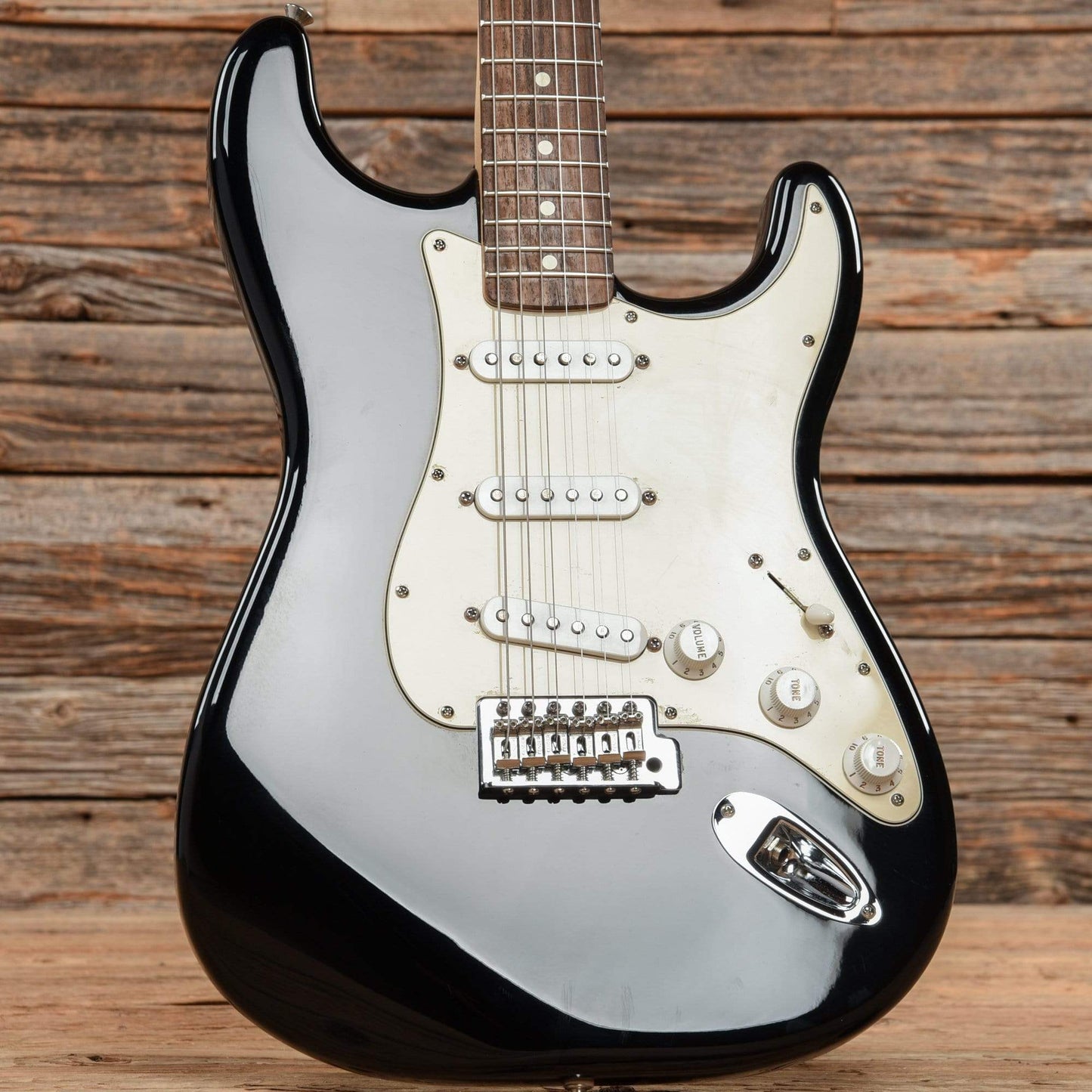 Fender Standard Stratocaster Black 2005 Electric Guitars / Solid Body