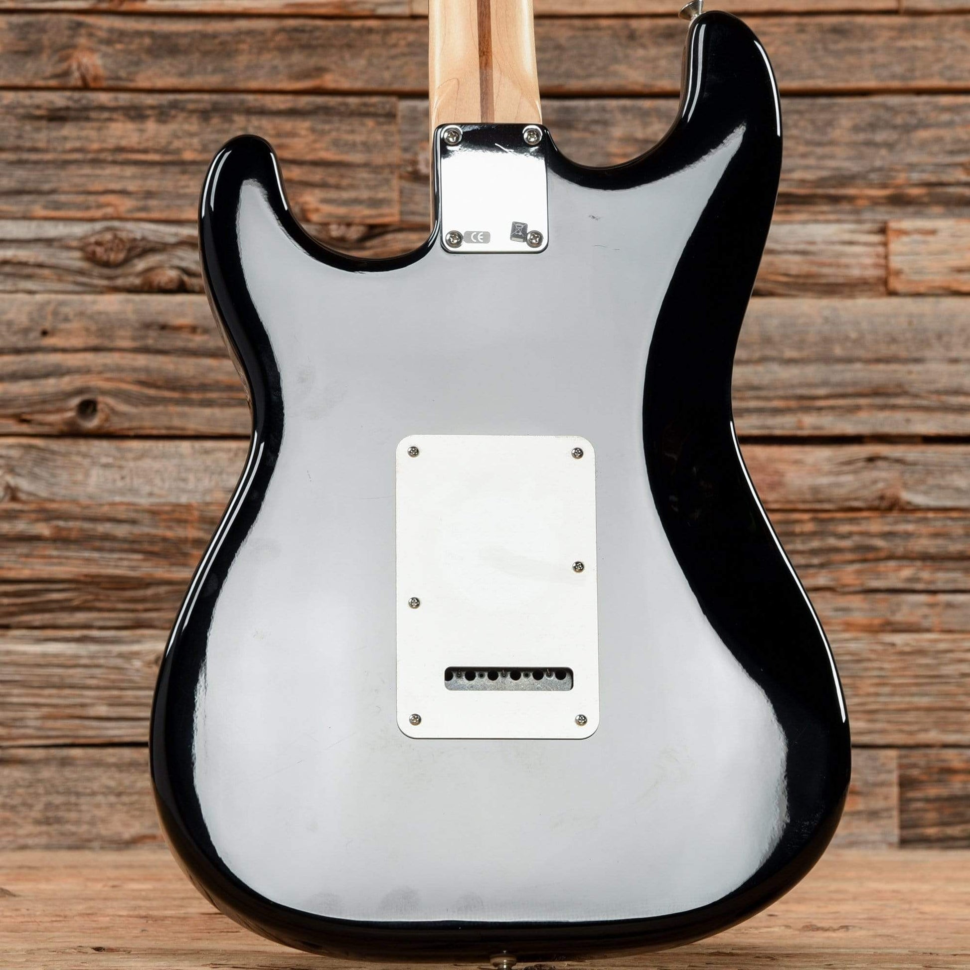 Fender Standard Stratocaster Black 2005 Electric Guitars / Solid Body