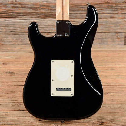 Fender Standard Stratocaster Black 2005 Electric Guitars / Solid Body