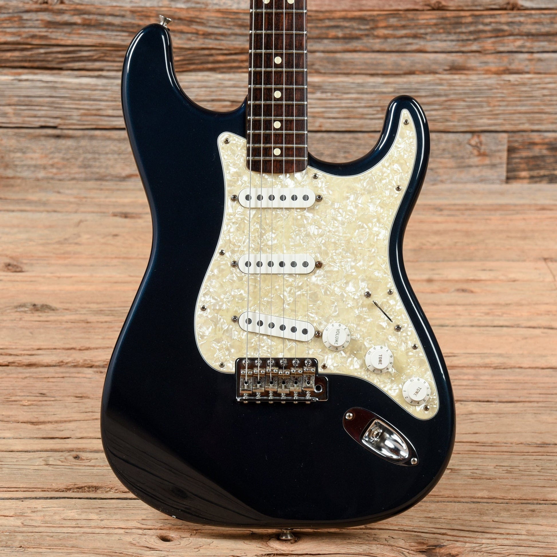 Fender Standard Stratocaster Black 2005 Electric Guitars / Solid Body