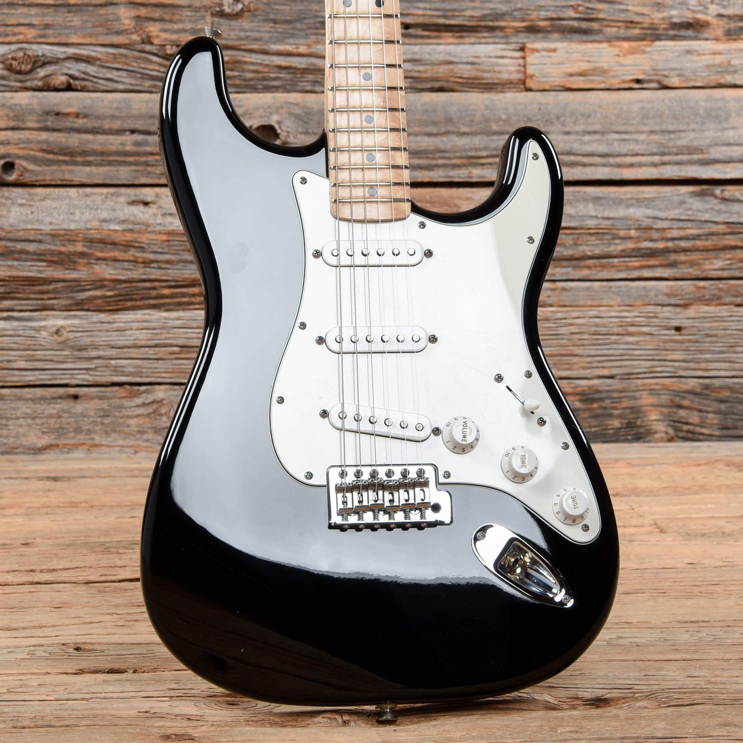 Fender Standard Stratocaster Black 2006 Electric Guitars / Solid Body