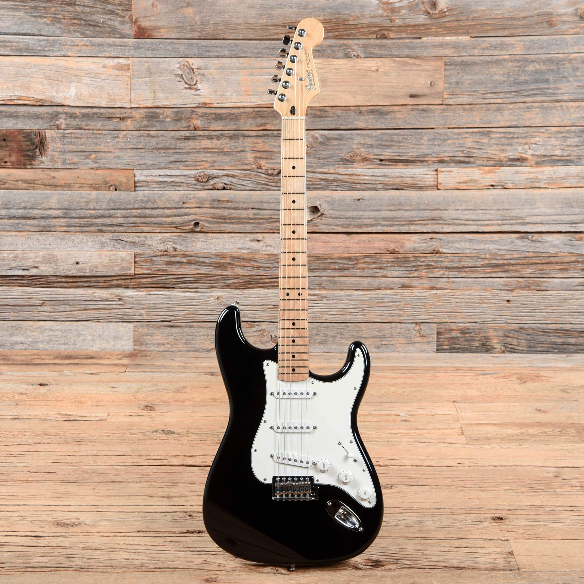 Fender Standard Stratocaster Black 2006 Electric Guitars / Solid Body
