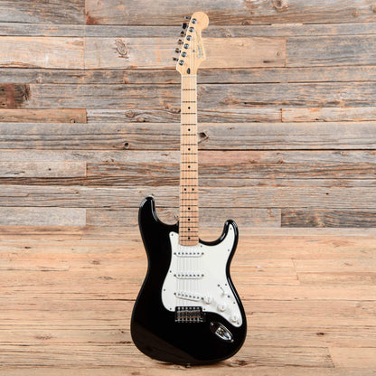 Fender Standard Stratocaster Black 2006 Electric Guitars / Solid Body