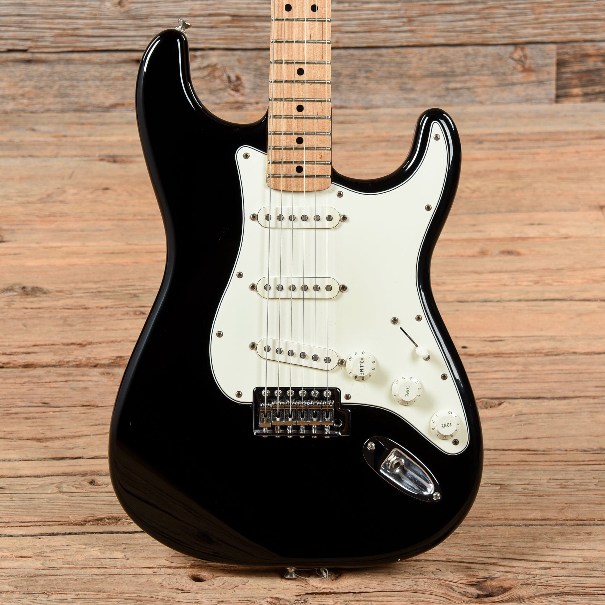 Fender Standard Stratocaster Black 2018 – Chicago Music Exchange