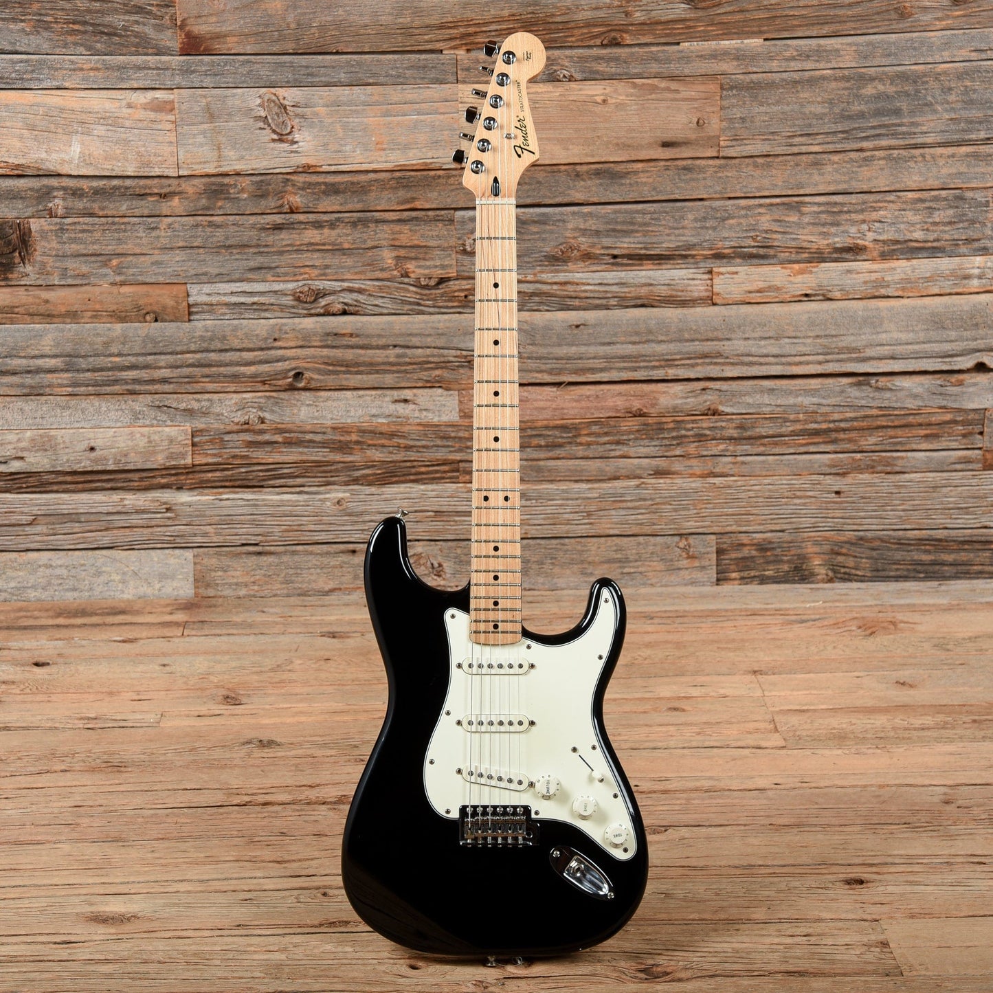 Fender Standard Stratocaster Black 2018 Electric Guitars / Solid Body