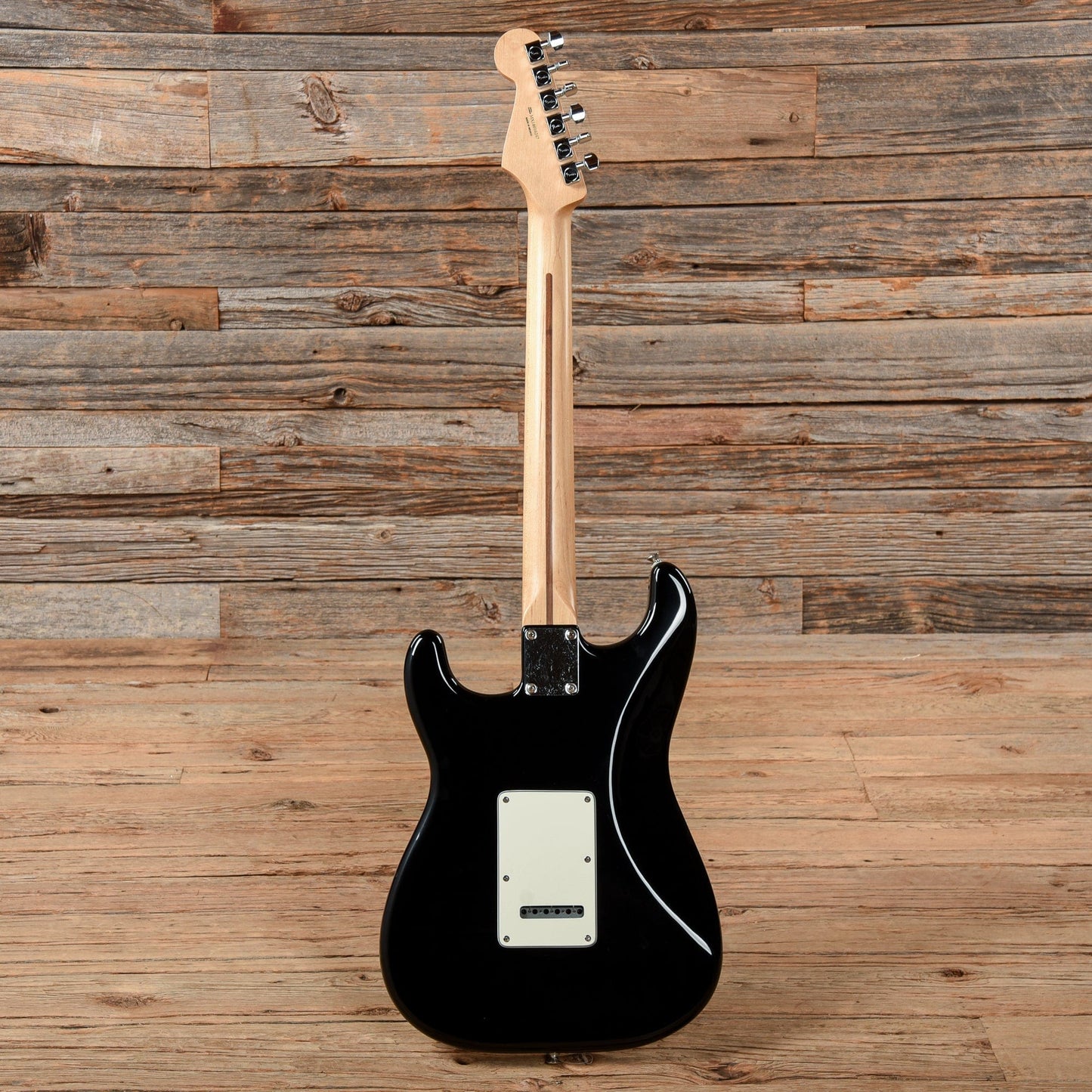 Fender Standard Stratocaster Black 2018 Electric Guitars / Solid Body