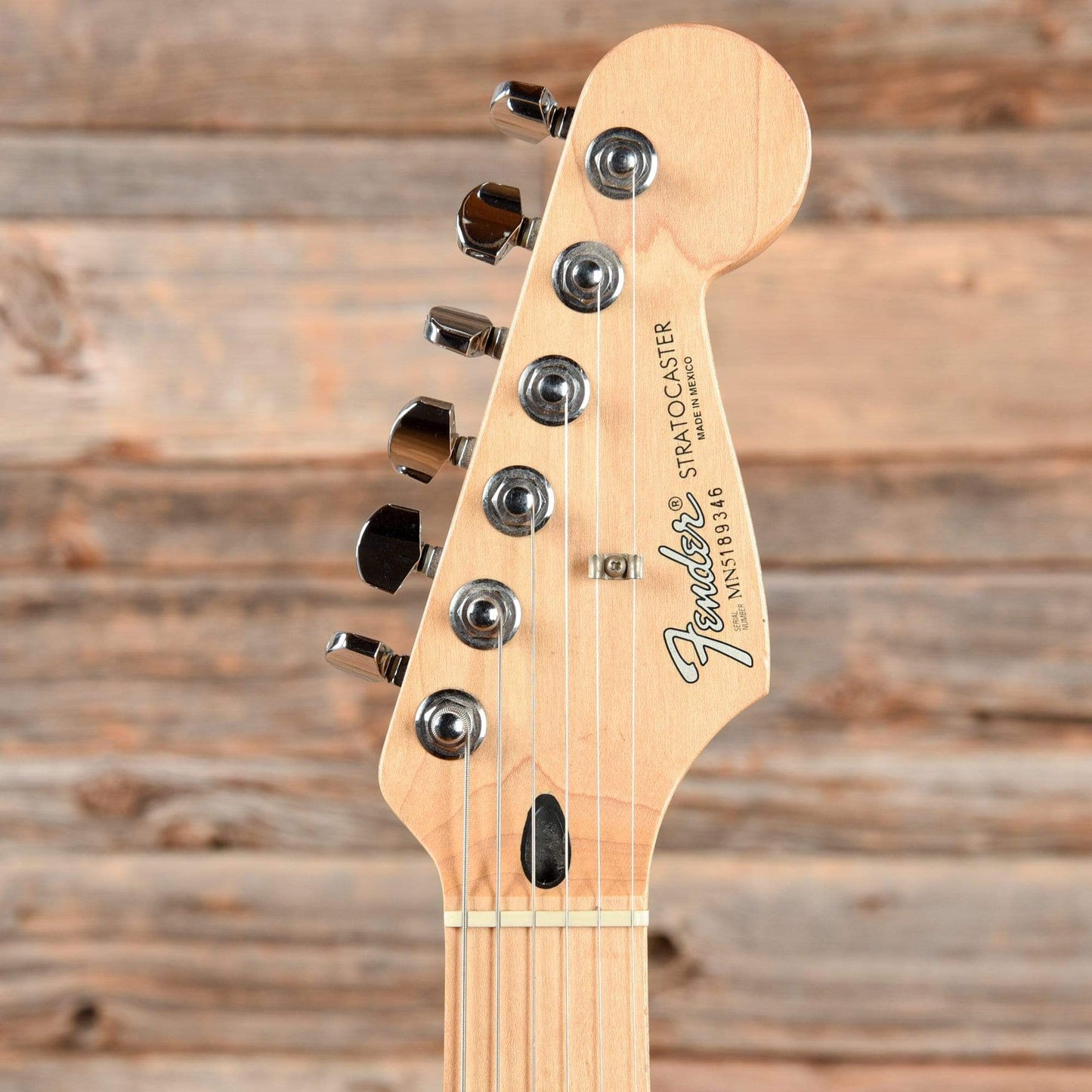 Fender Standard Stratocaster Candy Apple Red 2005 Electric Guitars / Solid Body