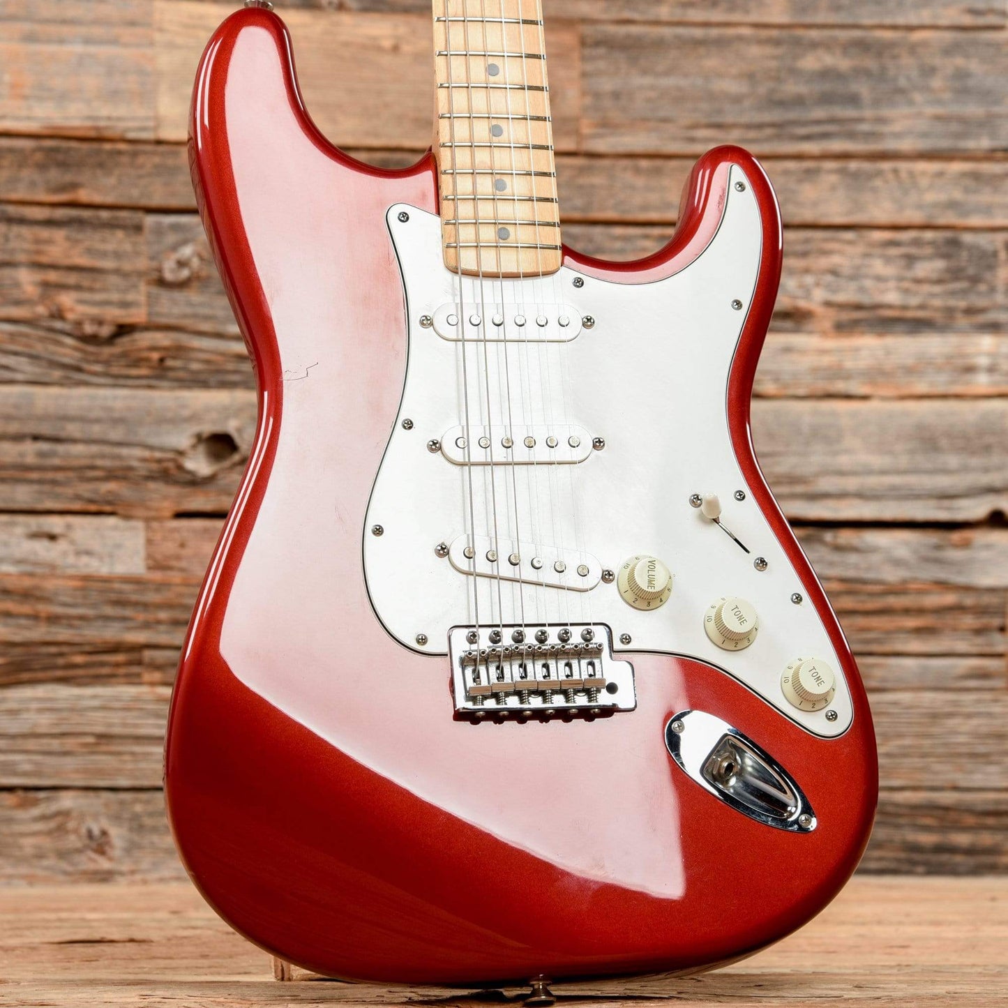 Fender Standard Stratocaster Candy Apple Red 2005 Electric Guitars / Solid Body