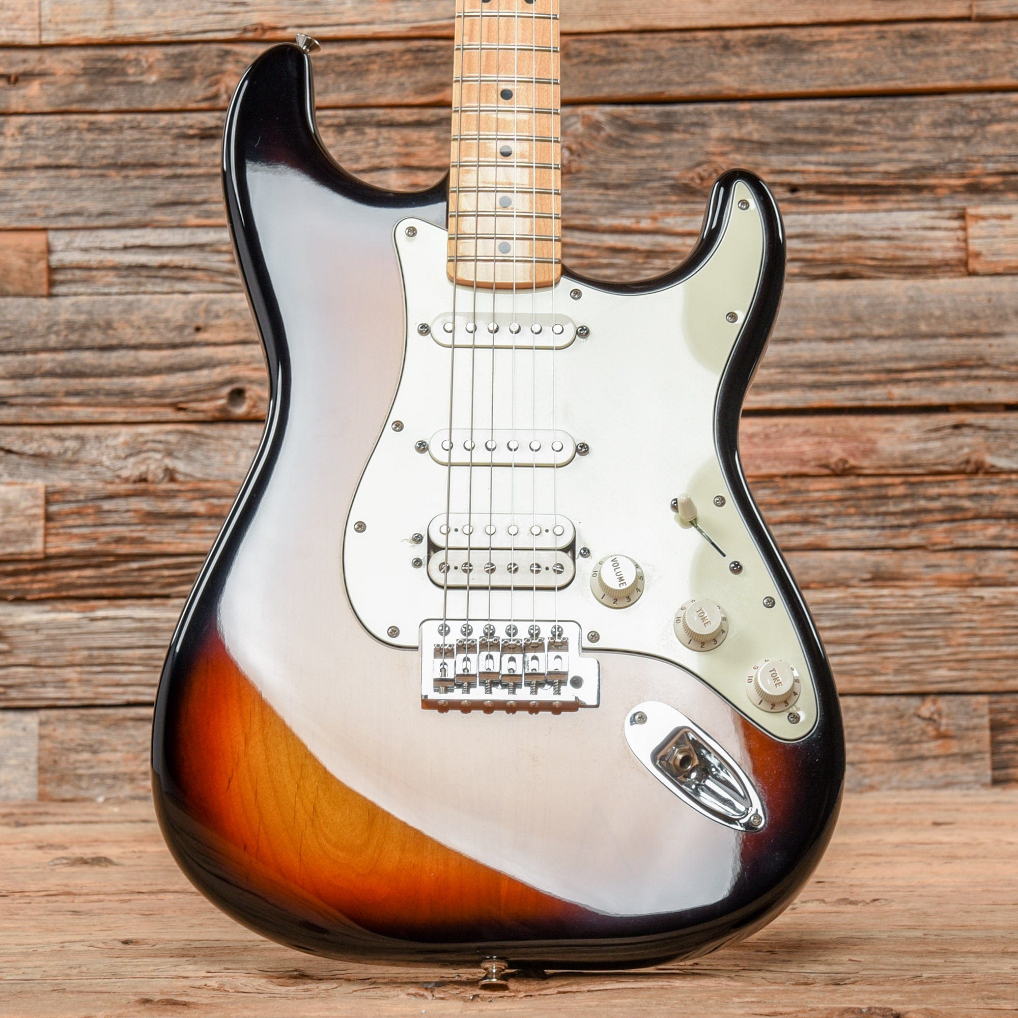Fender Standard Stratocaster HSS Brown Sunburst 2013 Electric Guitars / Solid Body
