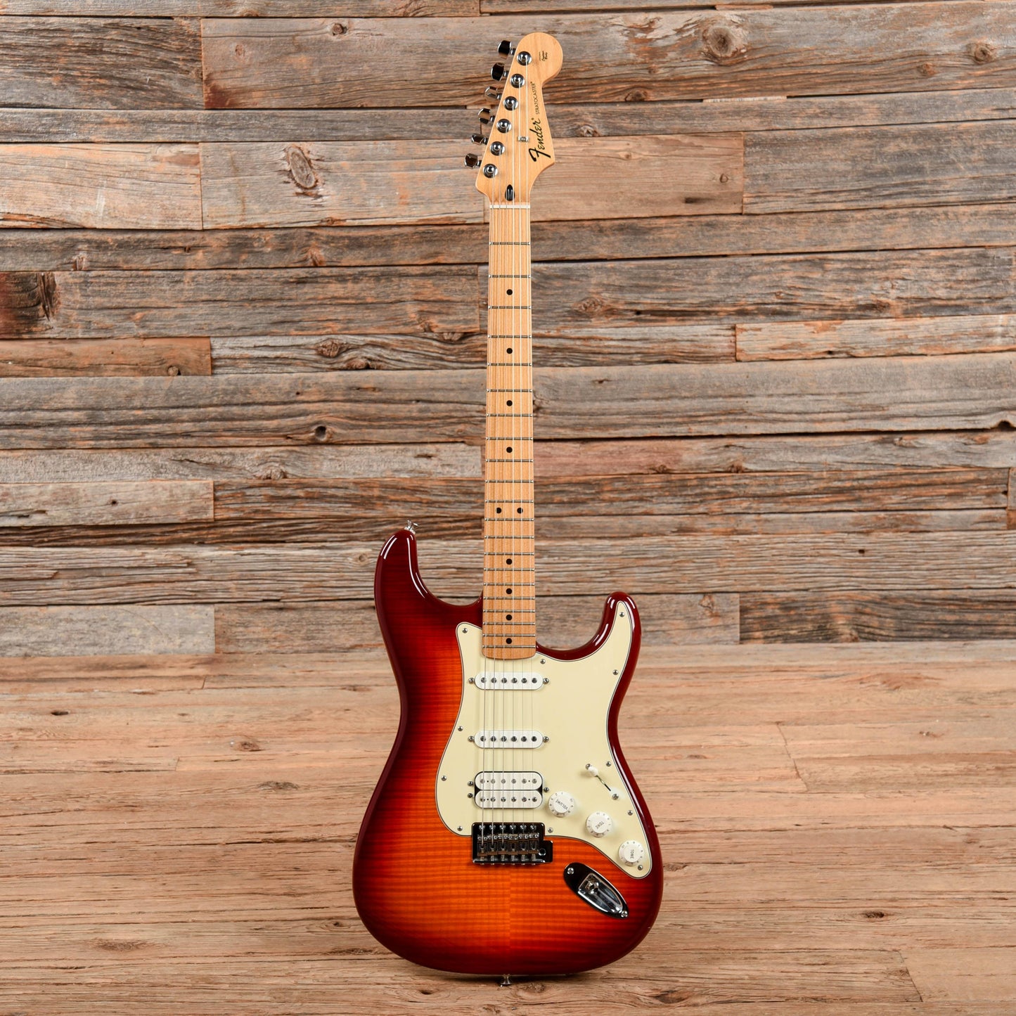 Fender Standard Stratocaster HSS Plus Top Sienna Sunburst 2017 Electric Guitars / Solid Body