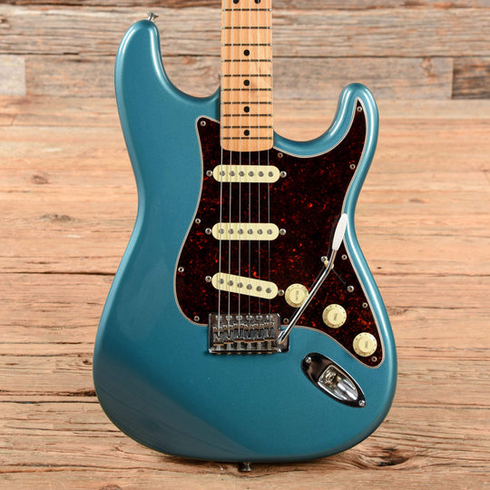 Fender Standard Stratocaster Lake Placid Blue 1992 Electric Guitars / Solid Body