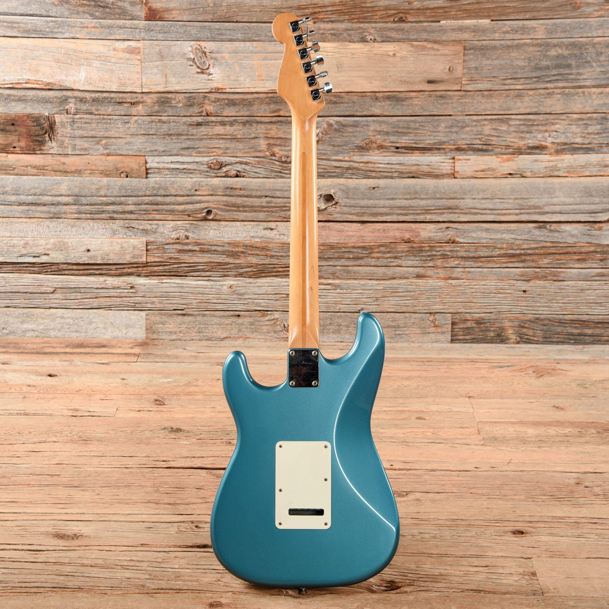 Fender Standard Stratocaster Lake Placid Blue 1992 Electric Guitars / Solid Body