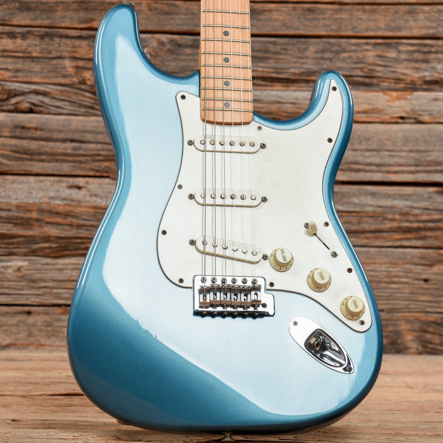 Fender Standard Stratocaster Lake Placid Blue 1996 Electric Guitars / Solid Body
