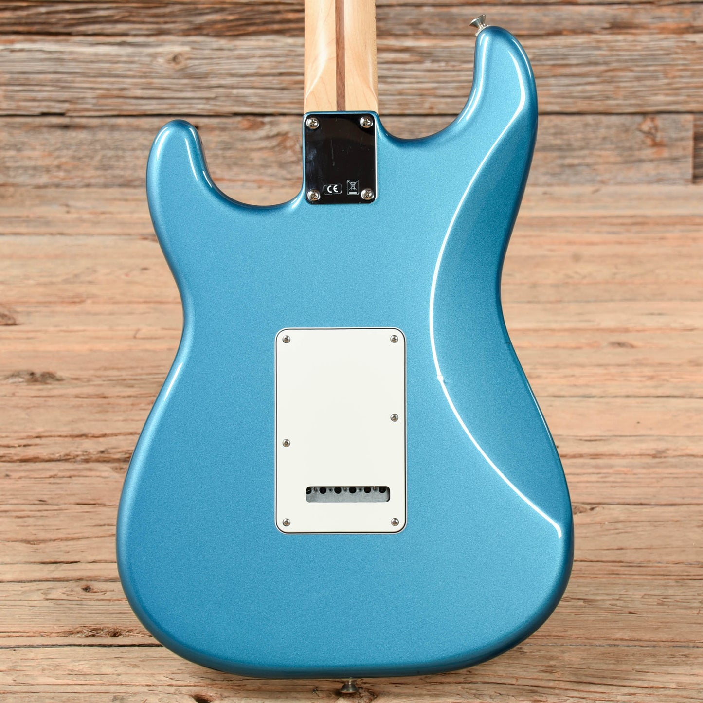 Fender Standard Stratocaster Lake Placid Blue 2015 Electric Guitars / Solid Body