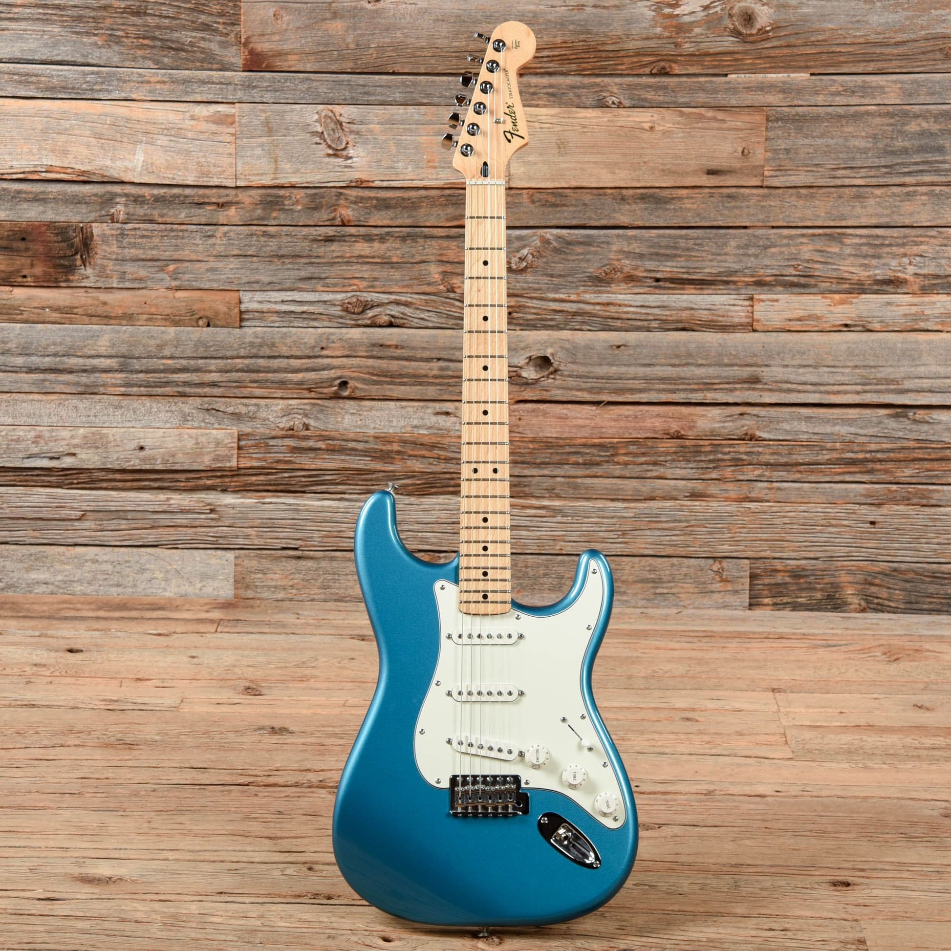 Fender Standard Stratocaster Lake Placid Blue 2015 Electric Guitars / Solid Body