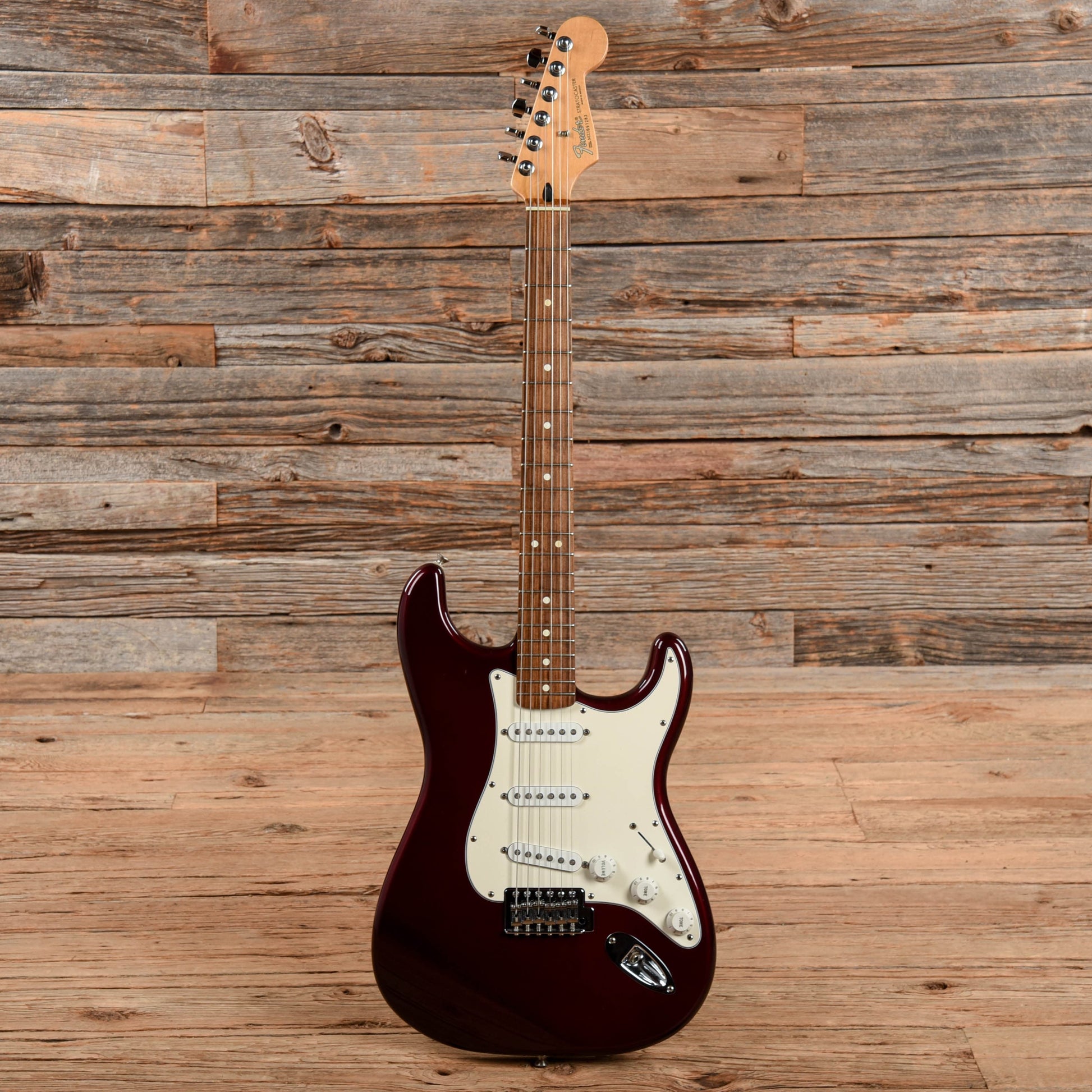 Fender Standard Stratocaster Midnight Wine 2001 Electric Guitars / Solid Body