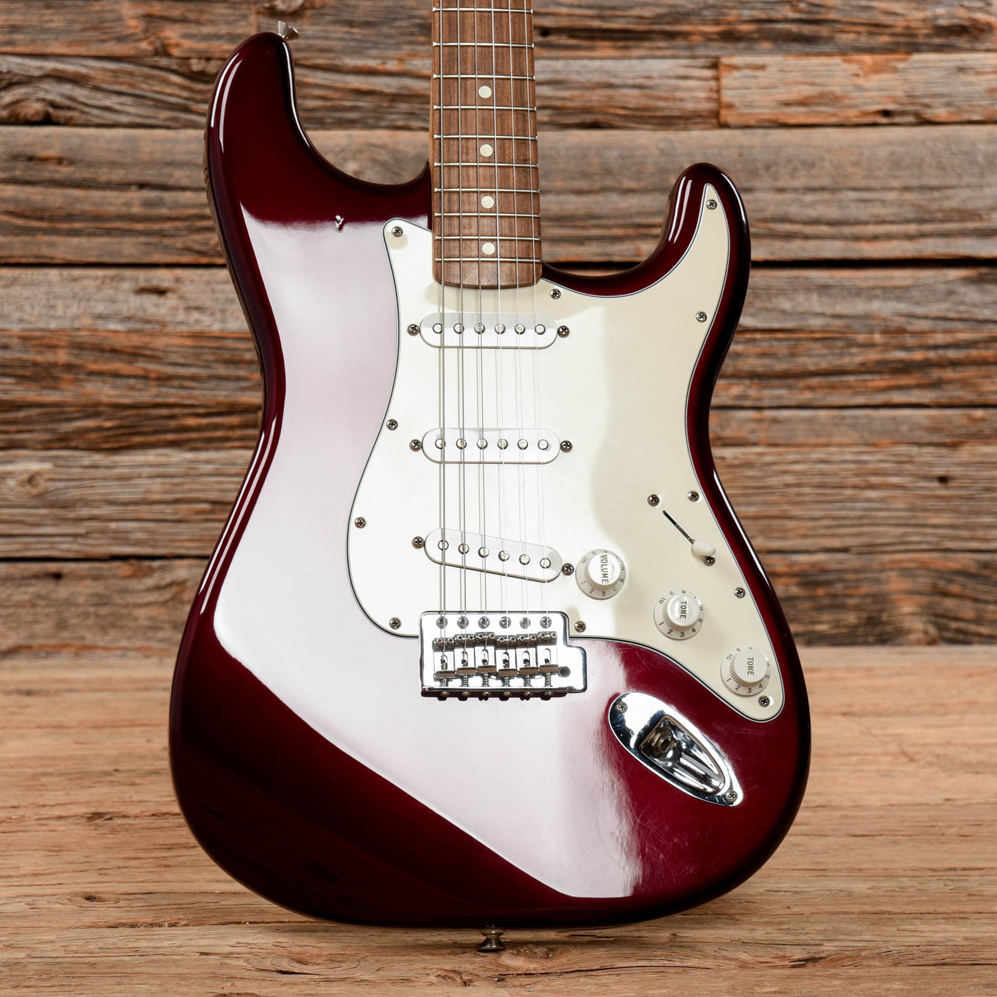 Fender Standard Stratocaster Midnight Wine 2001 Electric Guitars / Solid Body