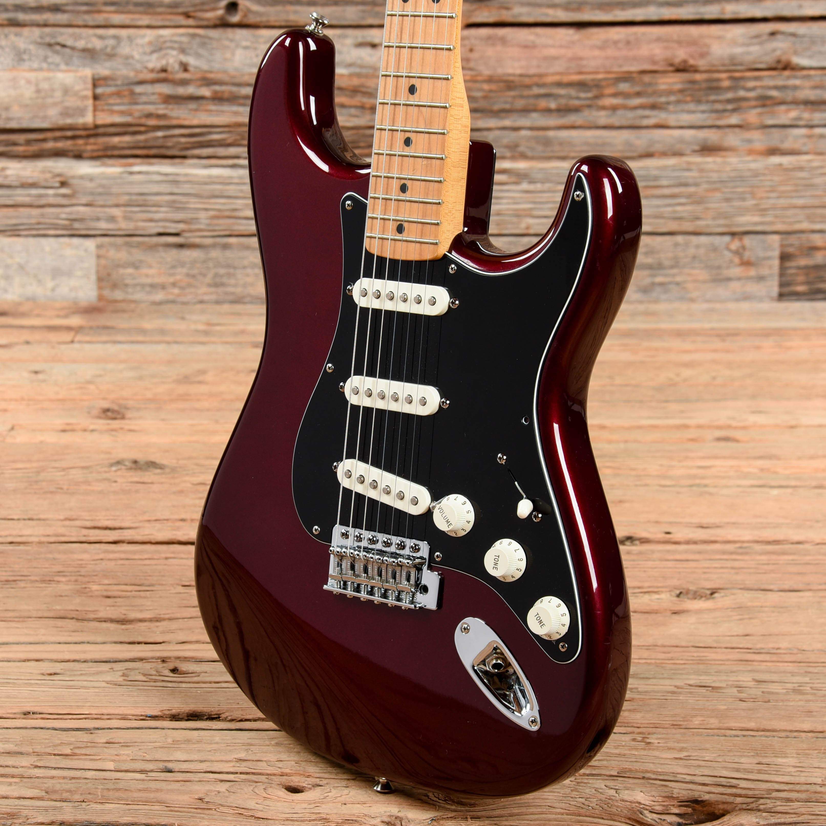 Fender Standard Stratocaster Midnight Wine 2008 – Chicago Music