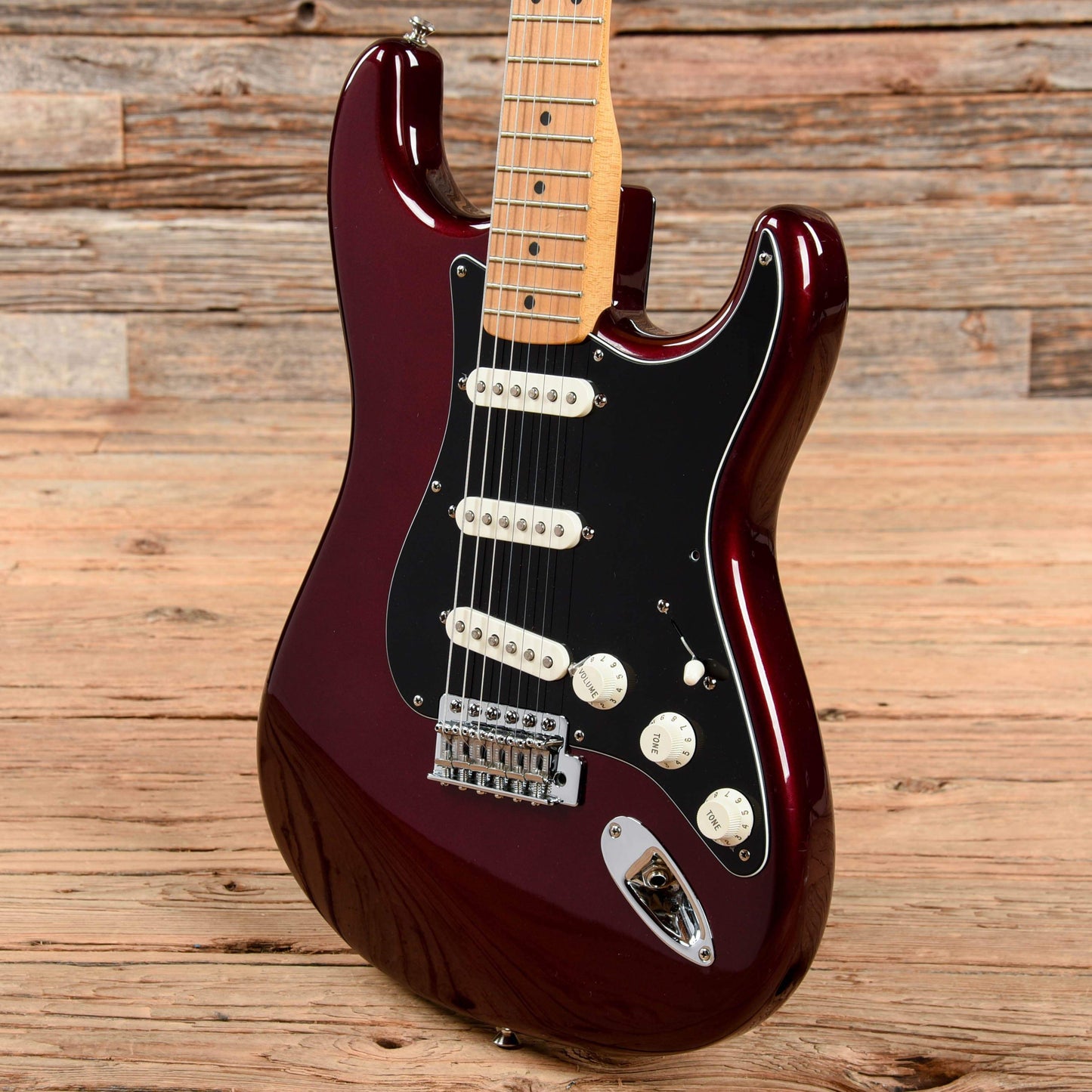 Fender Standard Stratocaster Midnight Wine 2008 Electric Guitars / Solid Body