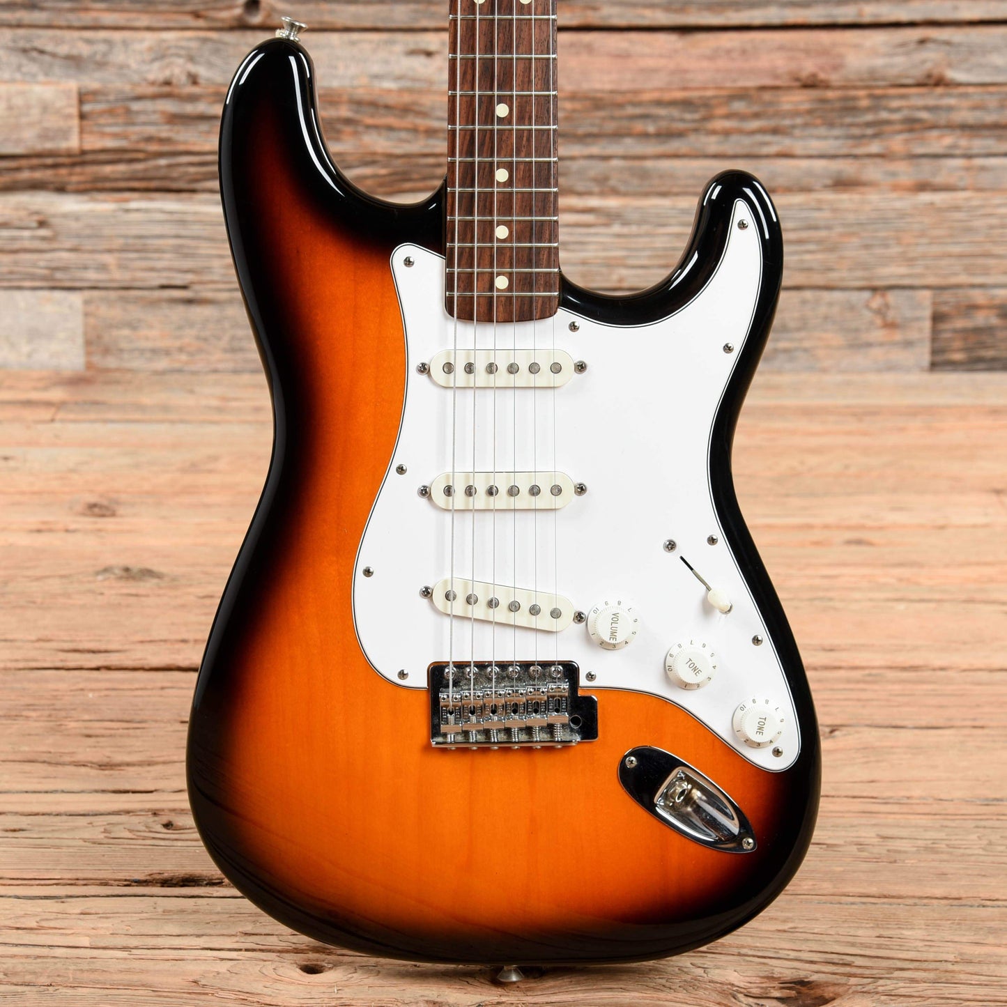Fender Standard Stratocaster Sunburst 1993 Electric Guitars / Solid Body