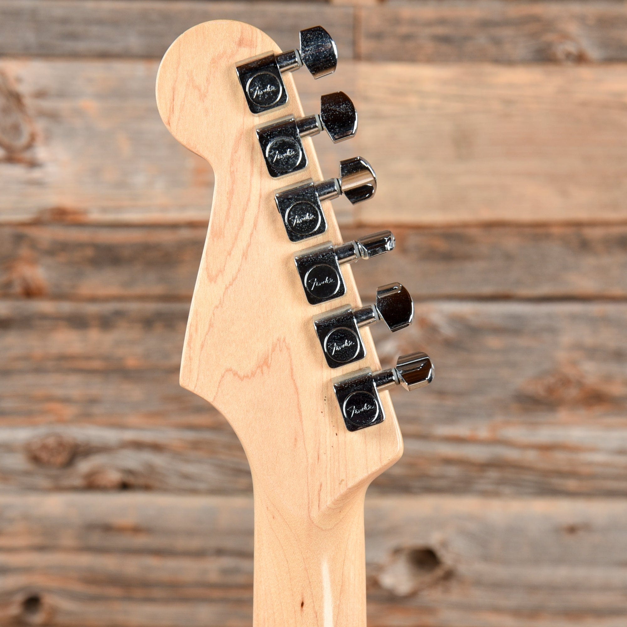 Fender Standard Stratocaster Sunburst 2001 Electric Guitars / Solid Body