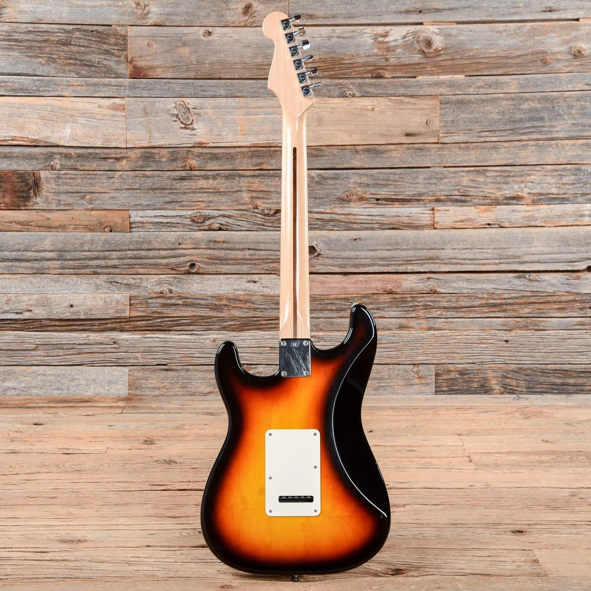 Fender Standard Stratocaster Sunburst 2002 Electric Guitars / Solid Body