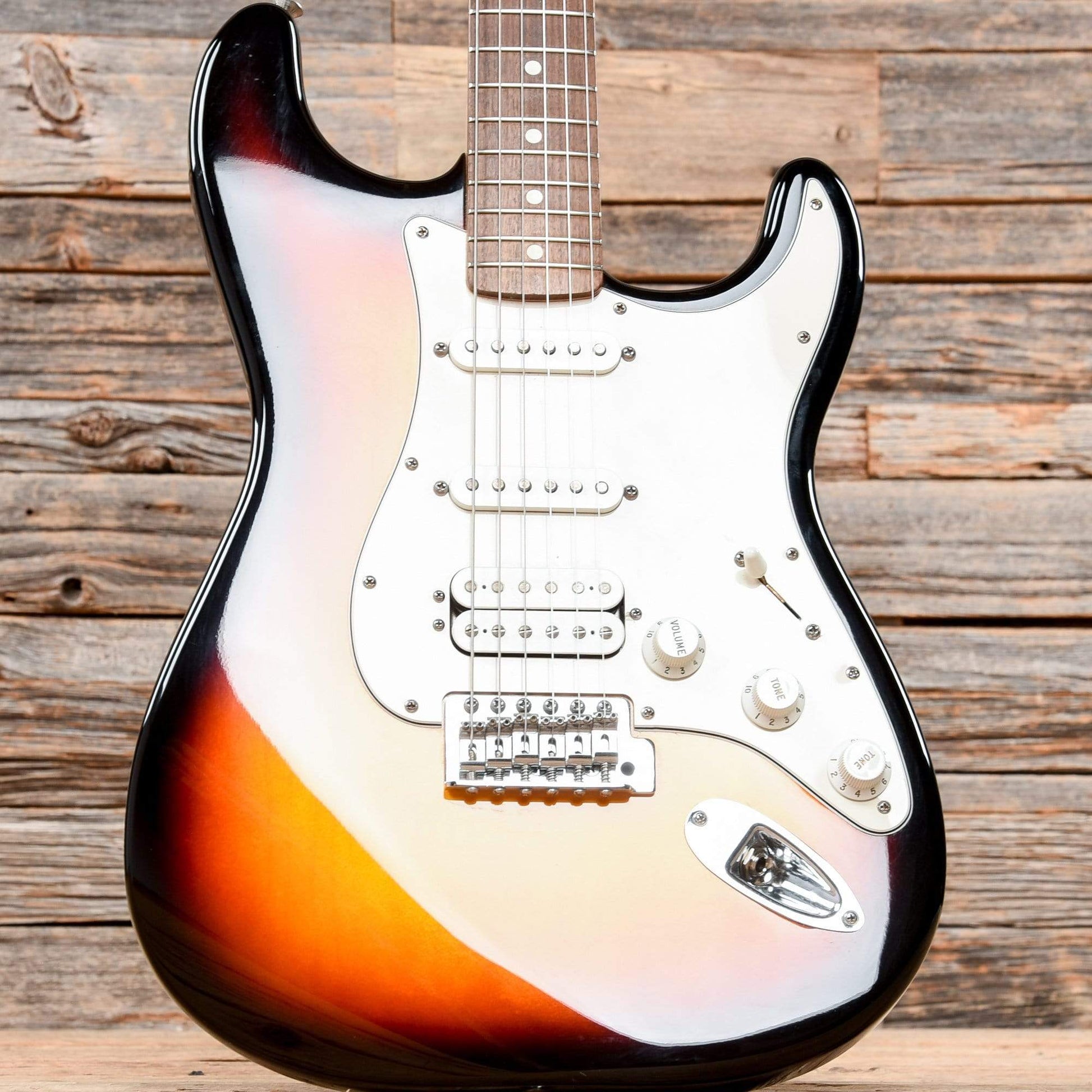 Fender Standard Stratocaster Sunburst 2002 Electric Guitars / Solid Body