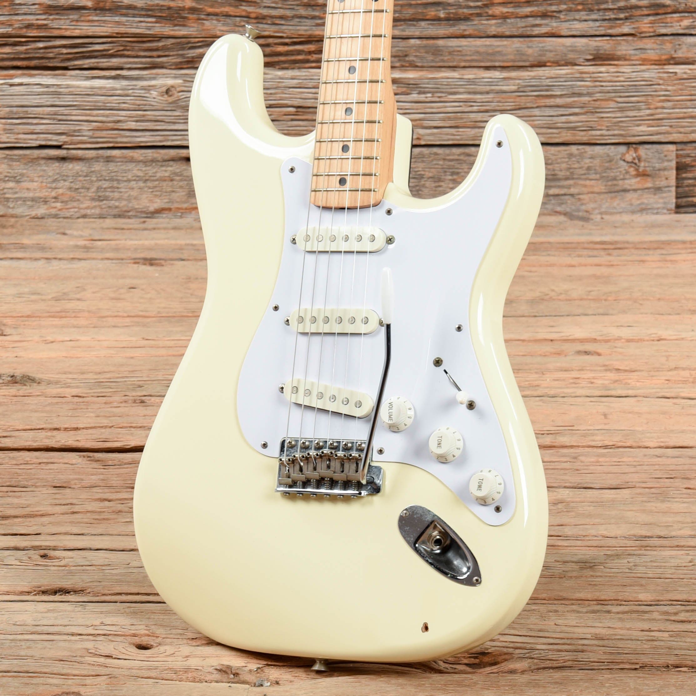 Fender Standard Stratocaster Vintage White 1989 Electric Guitars / Solid Body