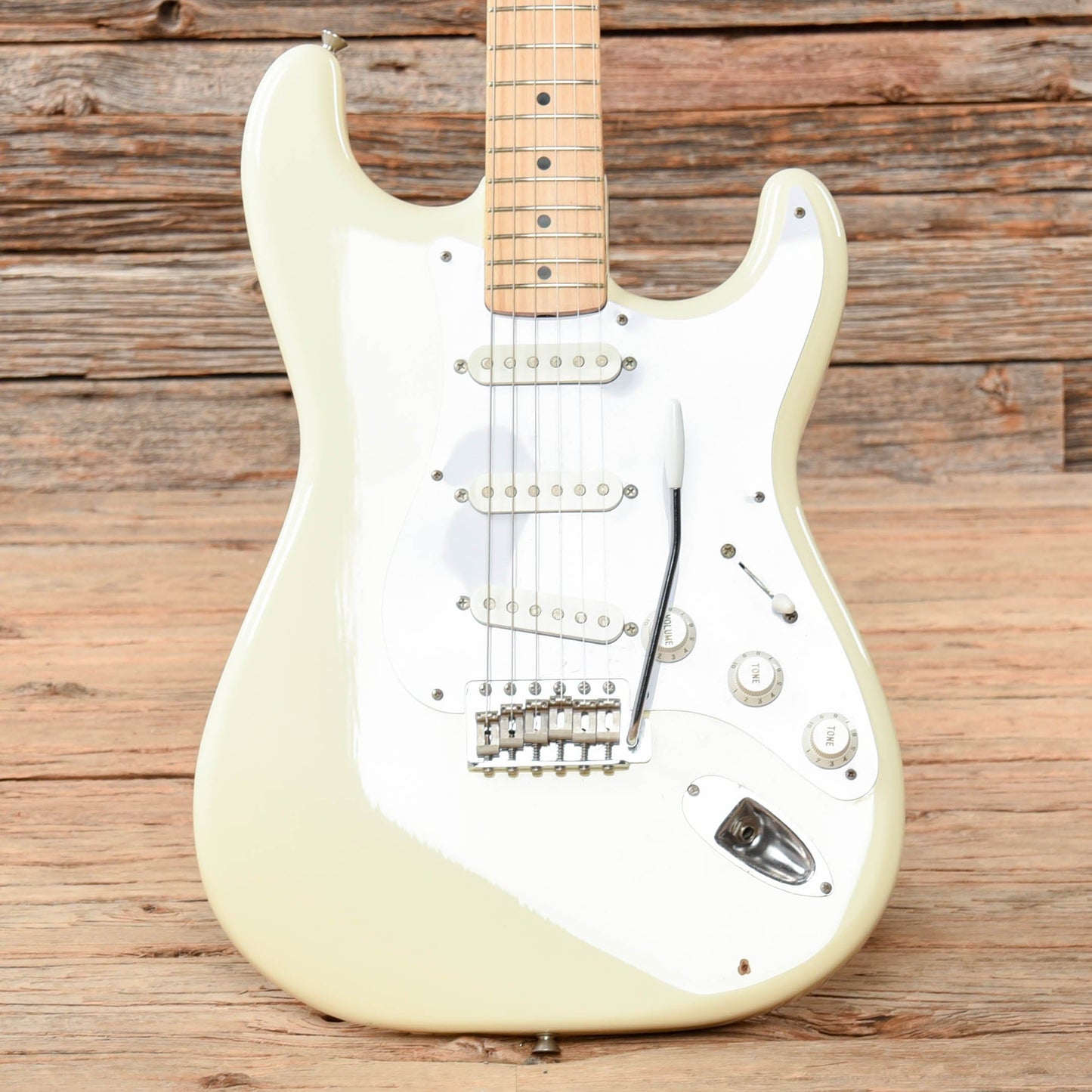 Fender Standard Stratocaster Vintage White 1989 Electric Guitars / Solid Body