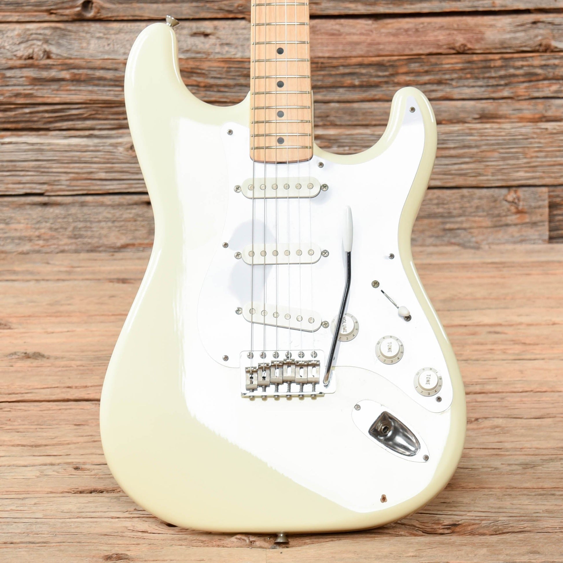 Fender Standard Stratocaster Vintage White 1989 Electric Guitars / Solid Body
