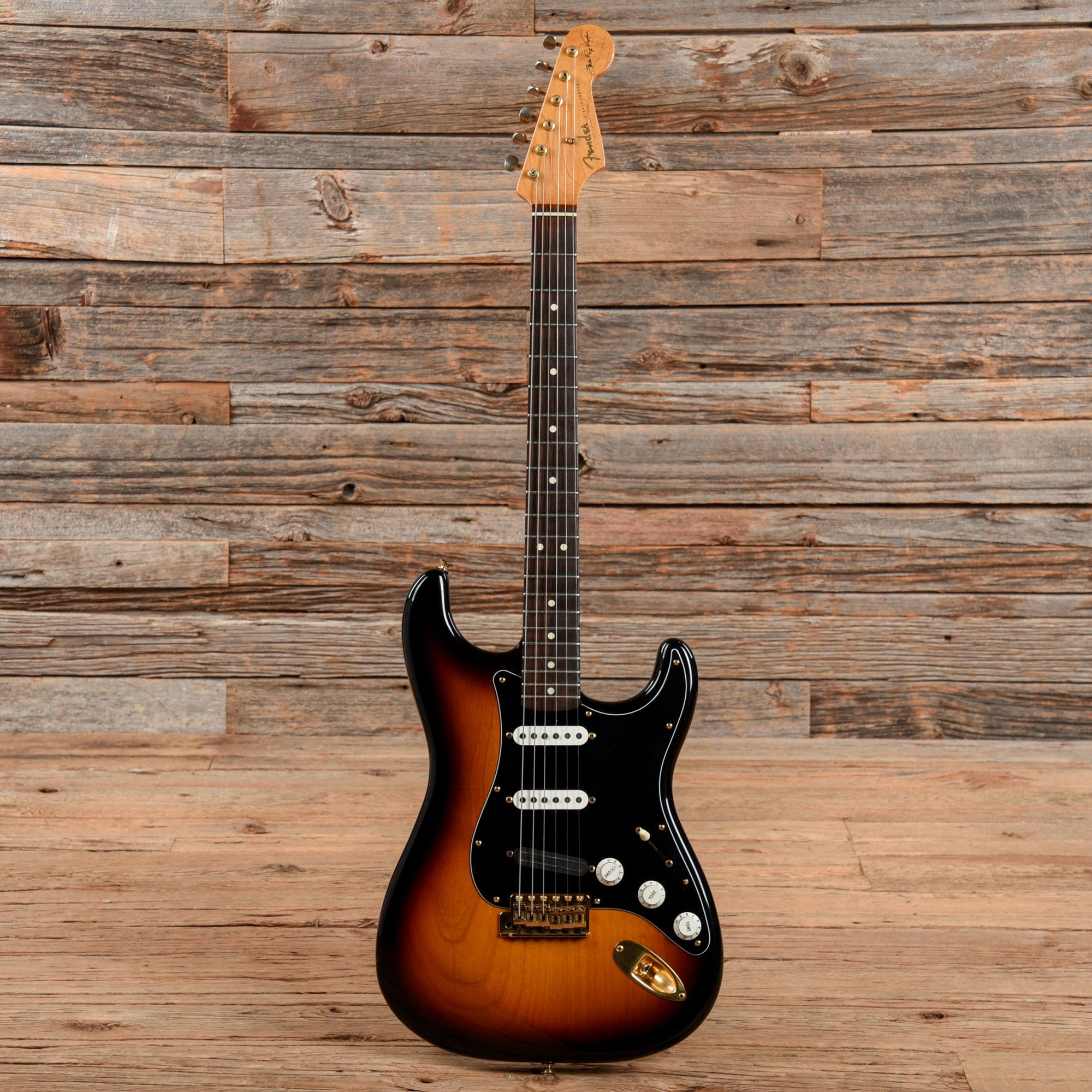 Fender Stevie Ray Vaughan Stratocaster 3 Color Sunburst 2000 Electric Guitars / Solid Body