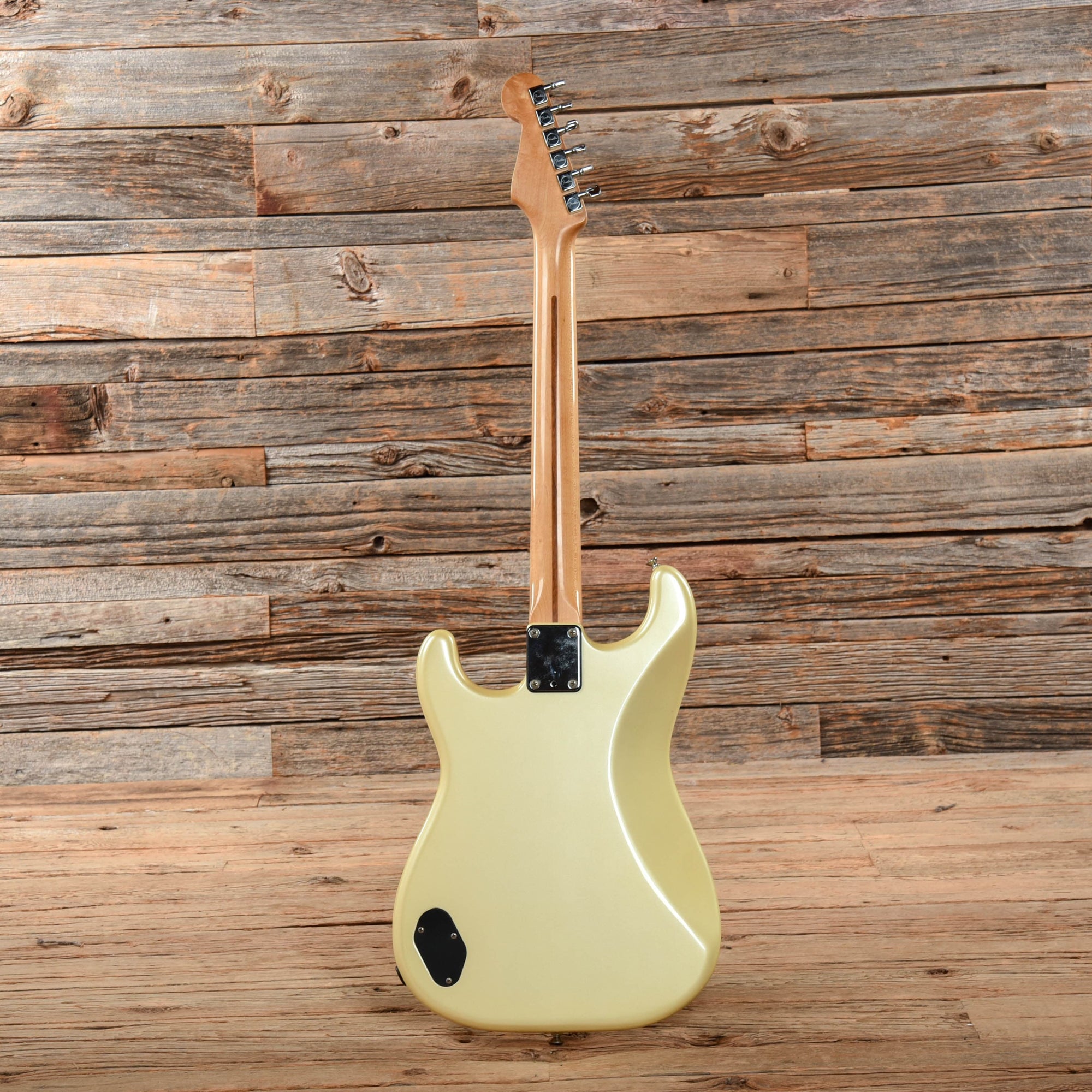 Fender Stratocaster Olympic White 1984 – Chicago Music Exchange Fender olympic white stratocaster