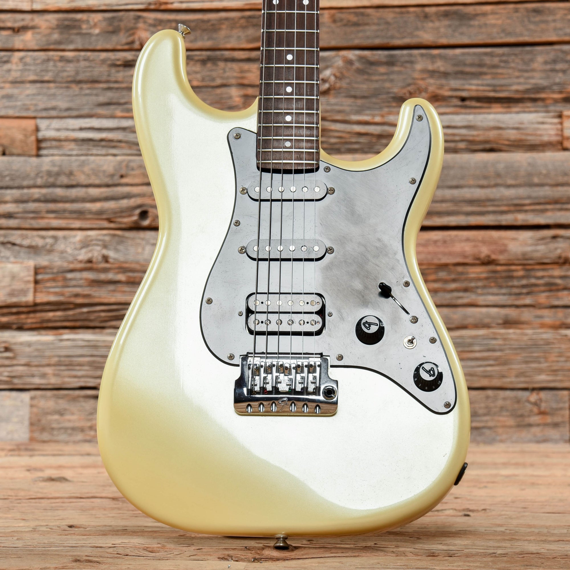 Fender Stratocaster Olympic White 1984 – Chicago Music Exchange Fender Stratocaster Olympic White 1984 – Chicago Music Exchange