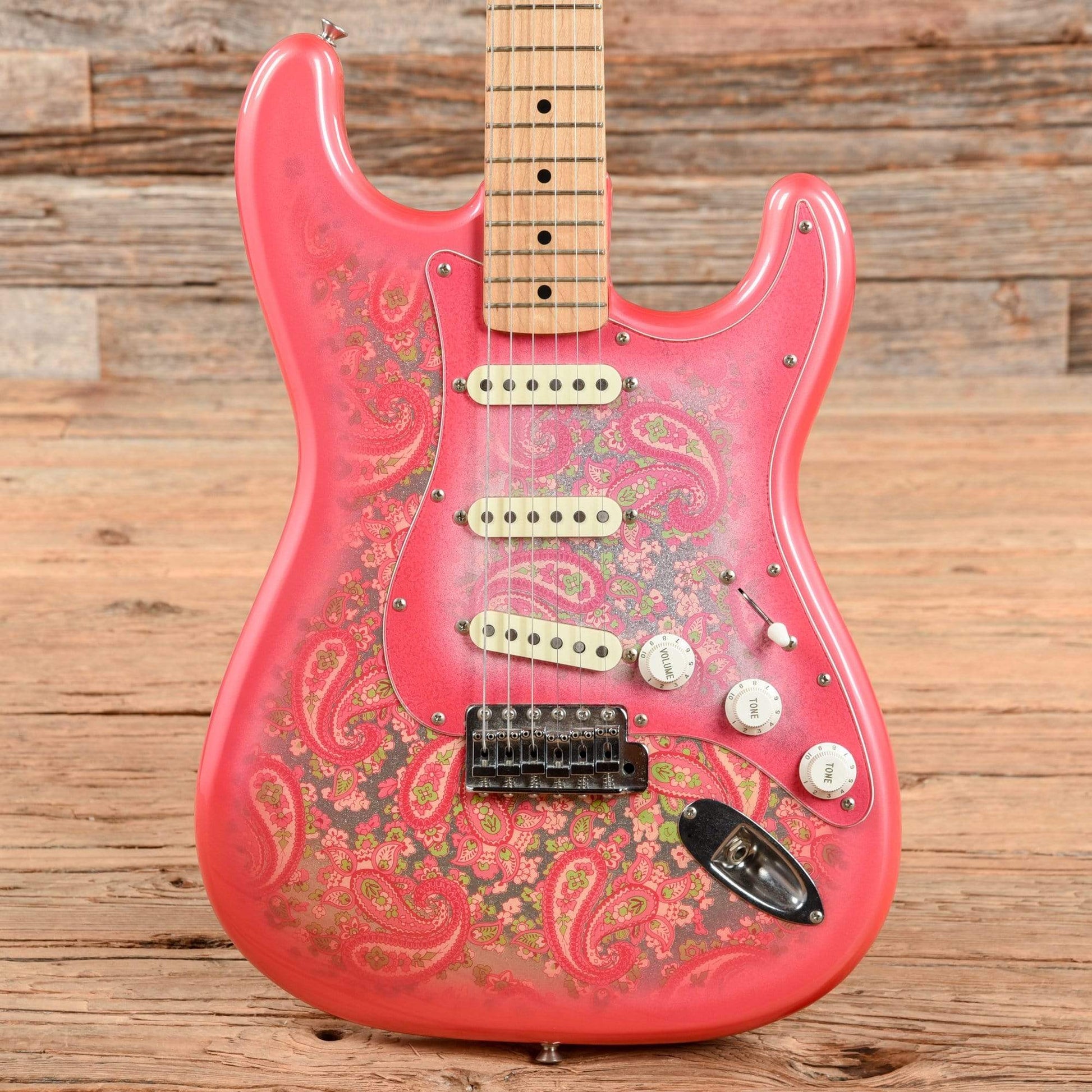 Fender Stratocaster Pink Paisley 1988 Electric Guitars / Solid Body