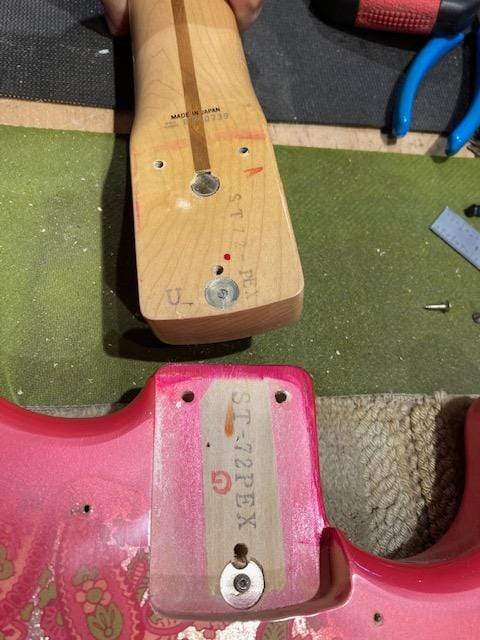 Fender Stratocaster Pink Paisley 1988 Electric Guitars / Solid Body